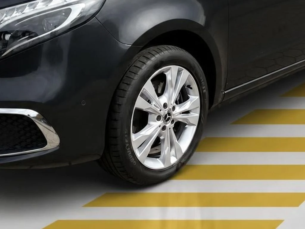 Mercedes-Benz-V-Klasse 250 d-image-5