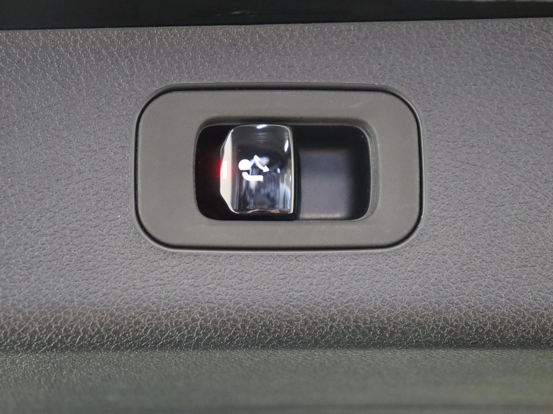 Mercedes-Benz-E-Klasse-image-44