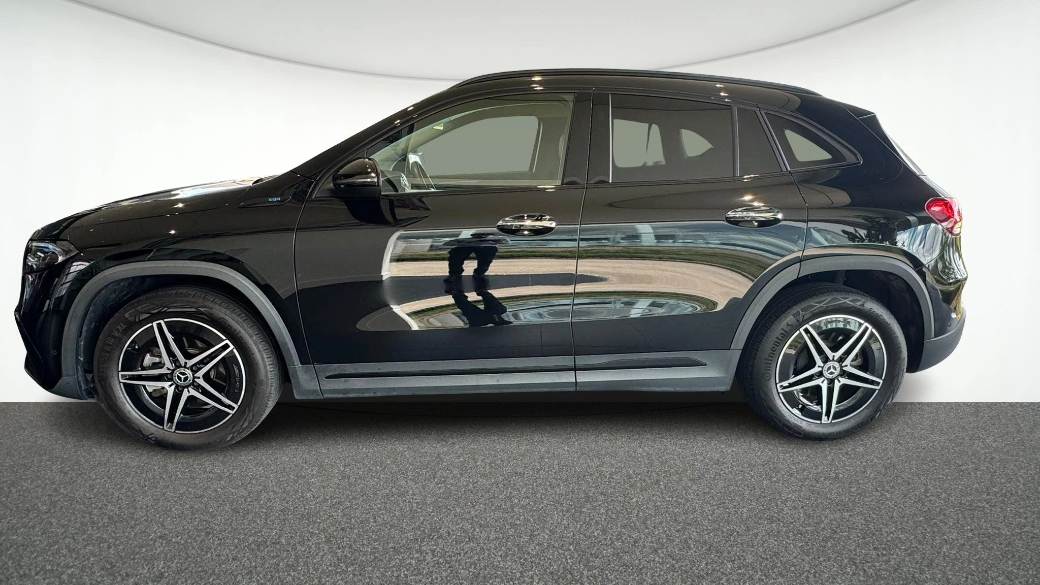 Mercedes-Benz EQA 250 AMG Line + CARPLAY + TREKHAAK + NIGHTPAKKET +