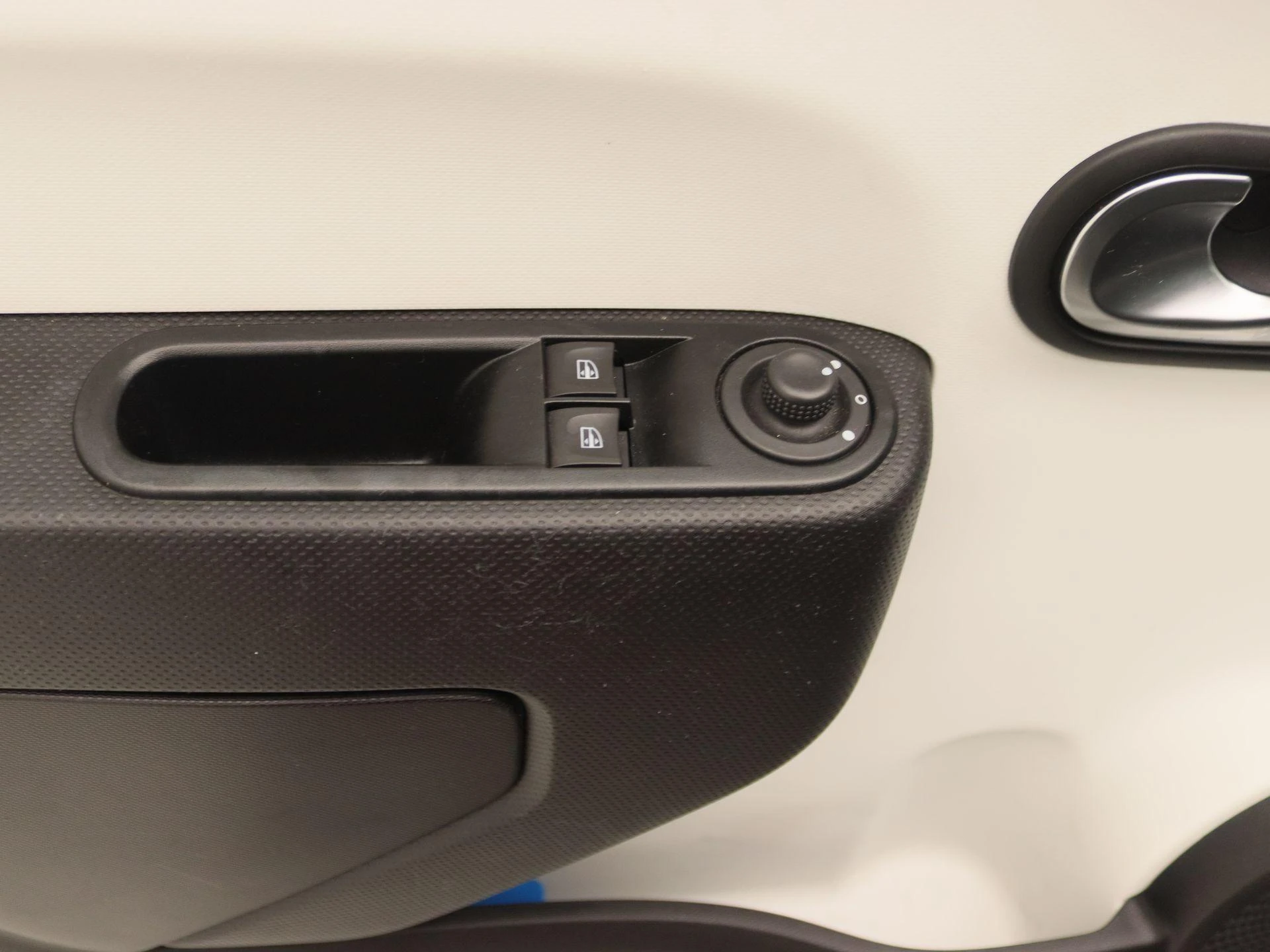 Renault-Twingo-image-19