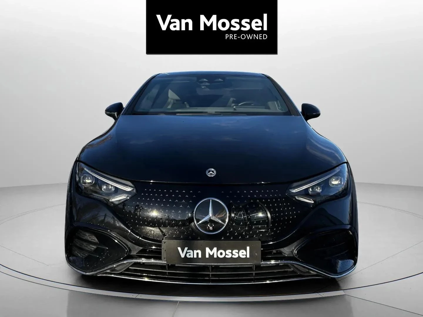 Mercedes-Benz-EQE-image-1