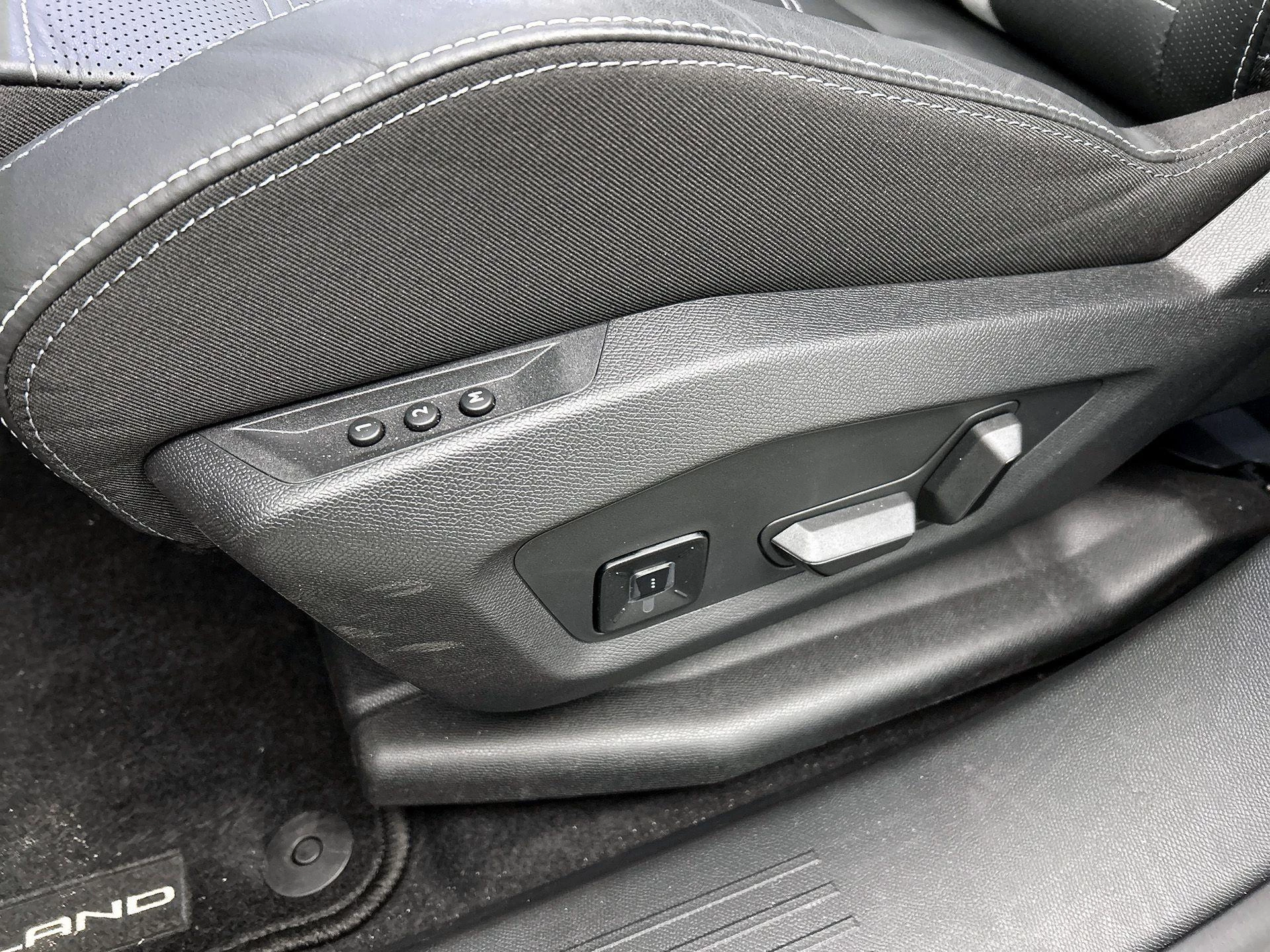 Opel Grandland 1.6 Turbo Plug-in-Hybrid Ultimate