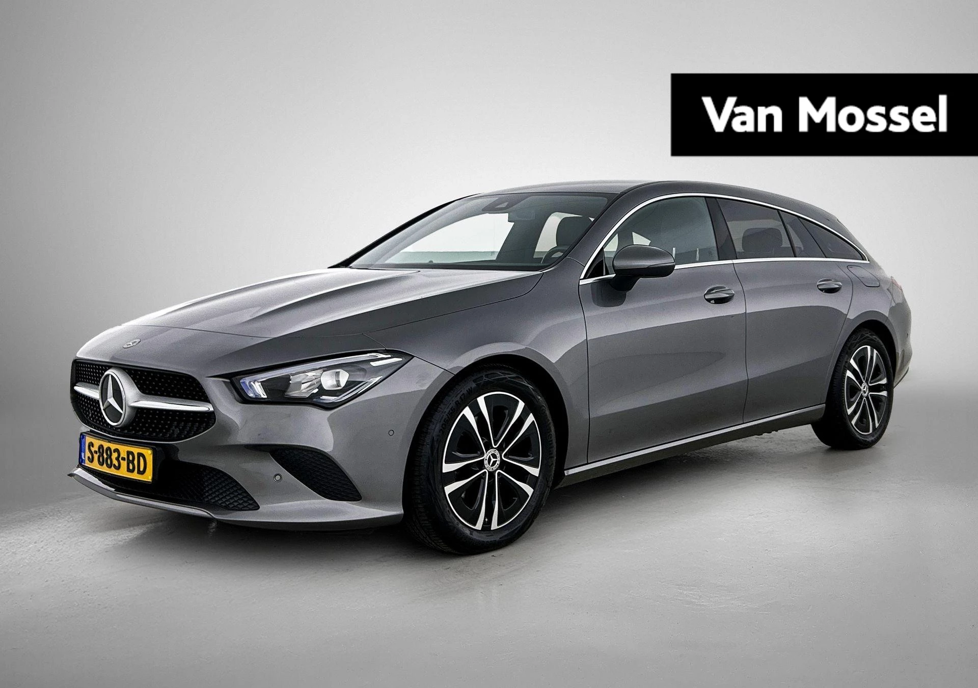 Mercedes-Benz-CLA-image-0