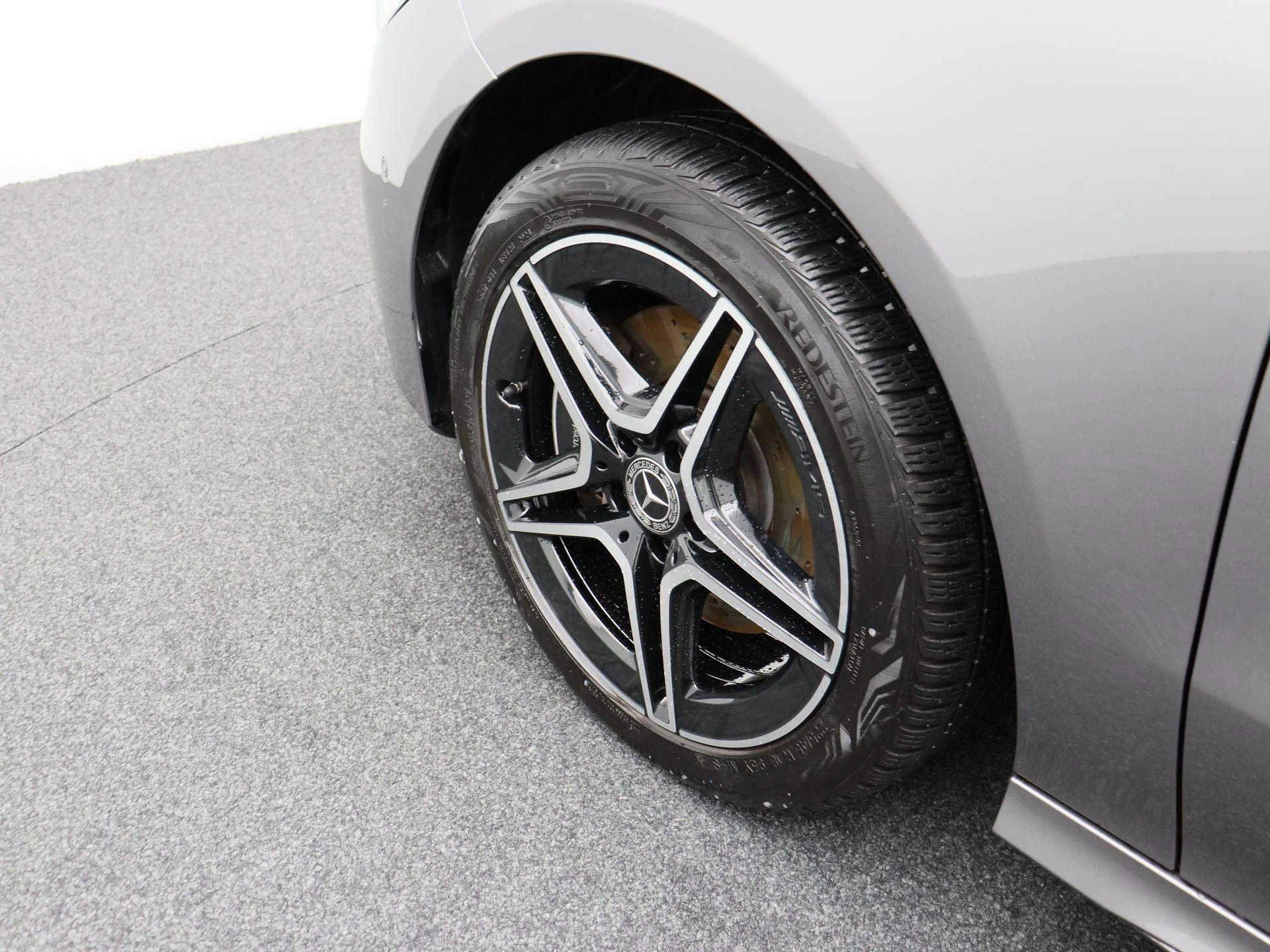 Mercedes-Benz CLA 250 e Star Edition Shooting Brake + AMG LINE + NIGHTPAKKET + CARPLAY +