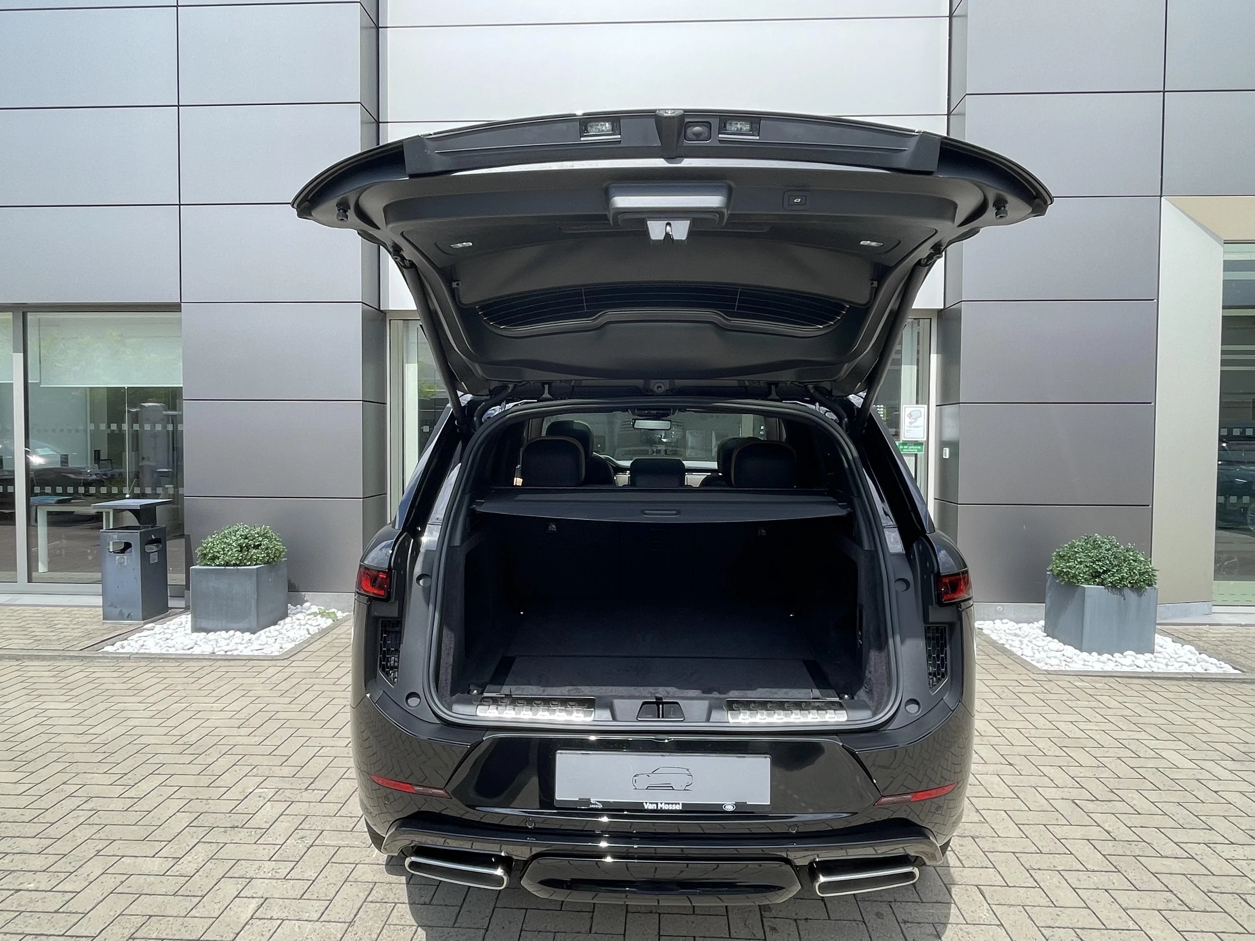 Land Rover-Range Rover Sport-image-5