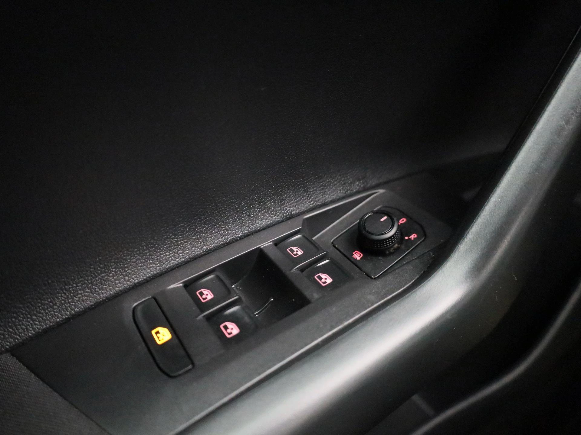 Volkswagen-Polo-image-20