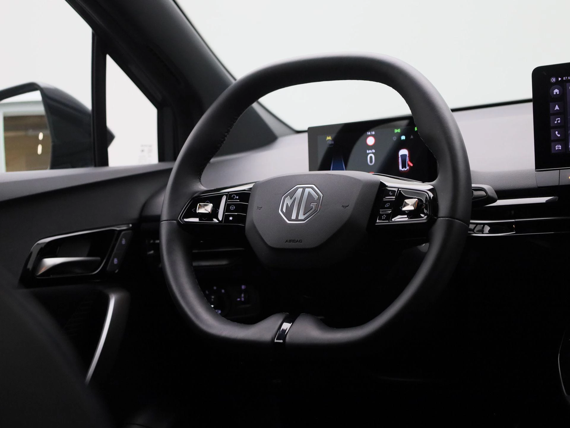 MG 4 Long Range Luxury 64 kWh
