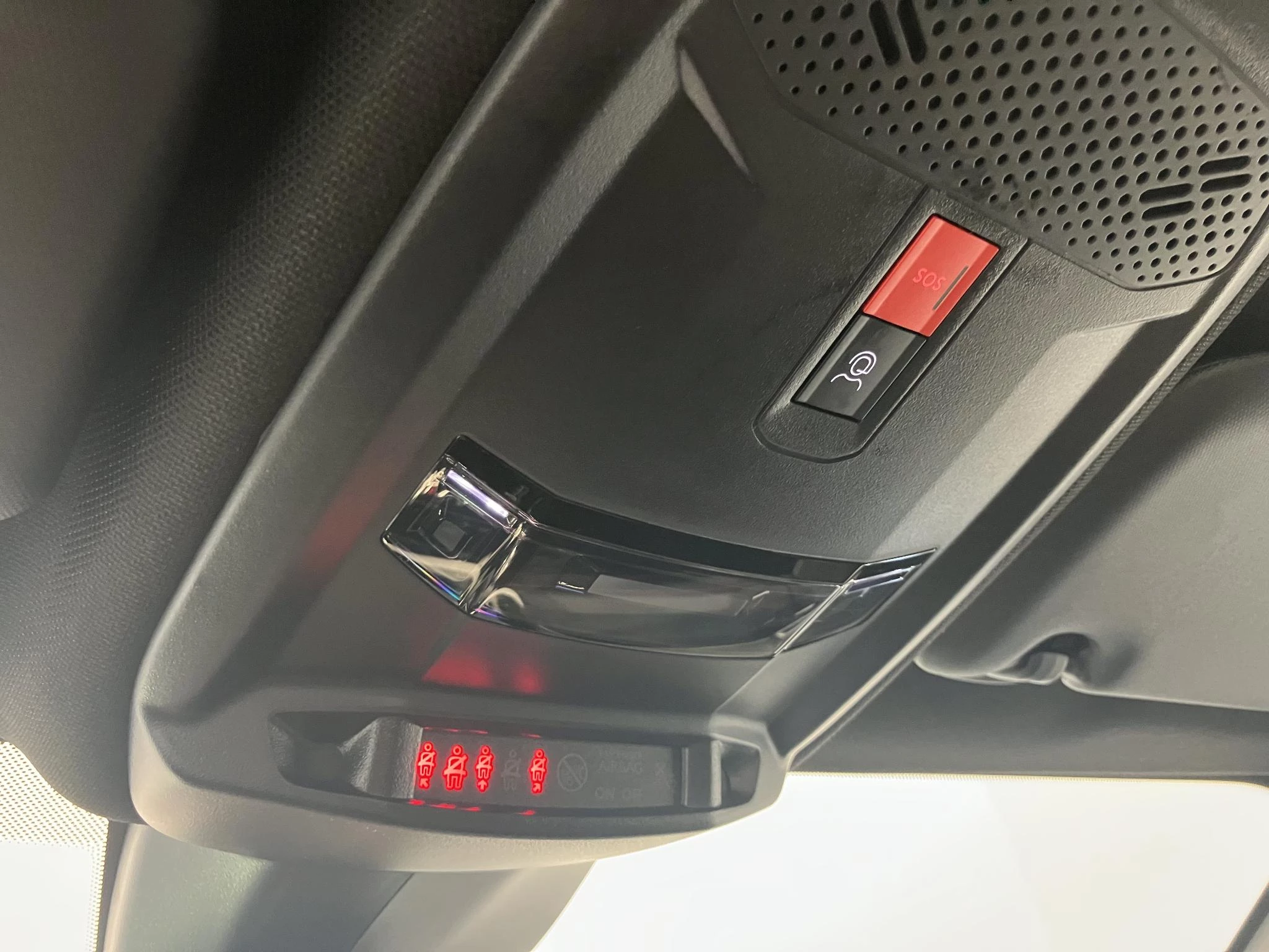 Peugeot 208 Hybrid 136 e-DCS6 GT