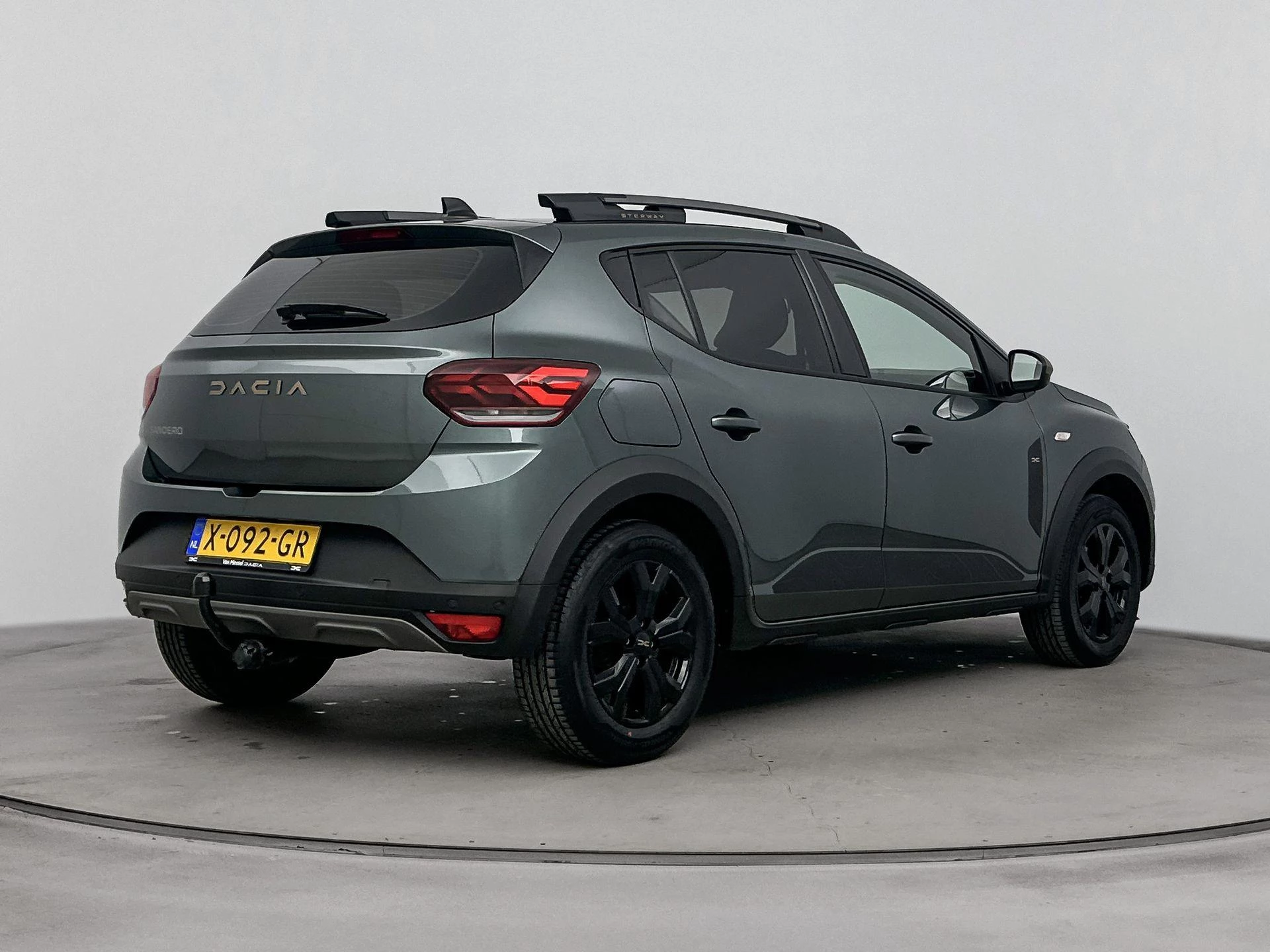 Dacia-Sandero Stepway-image-3