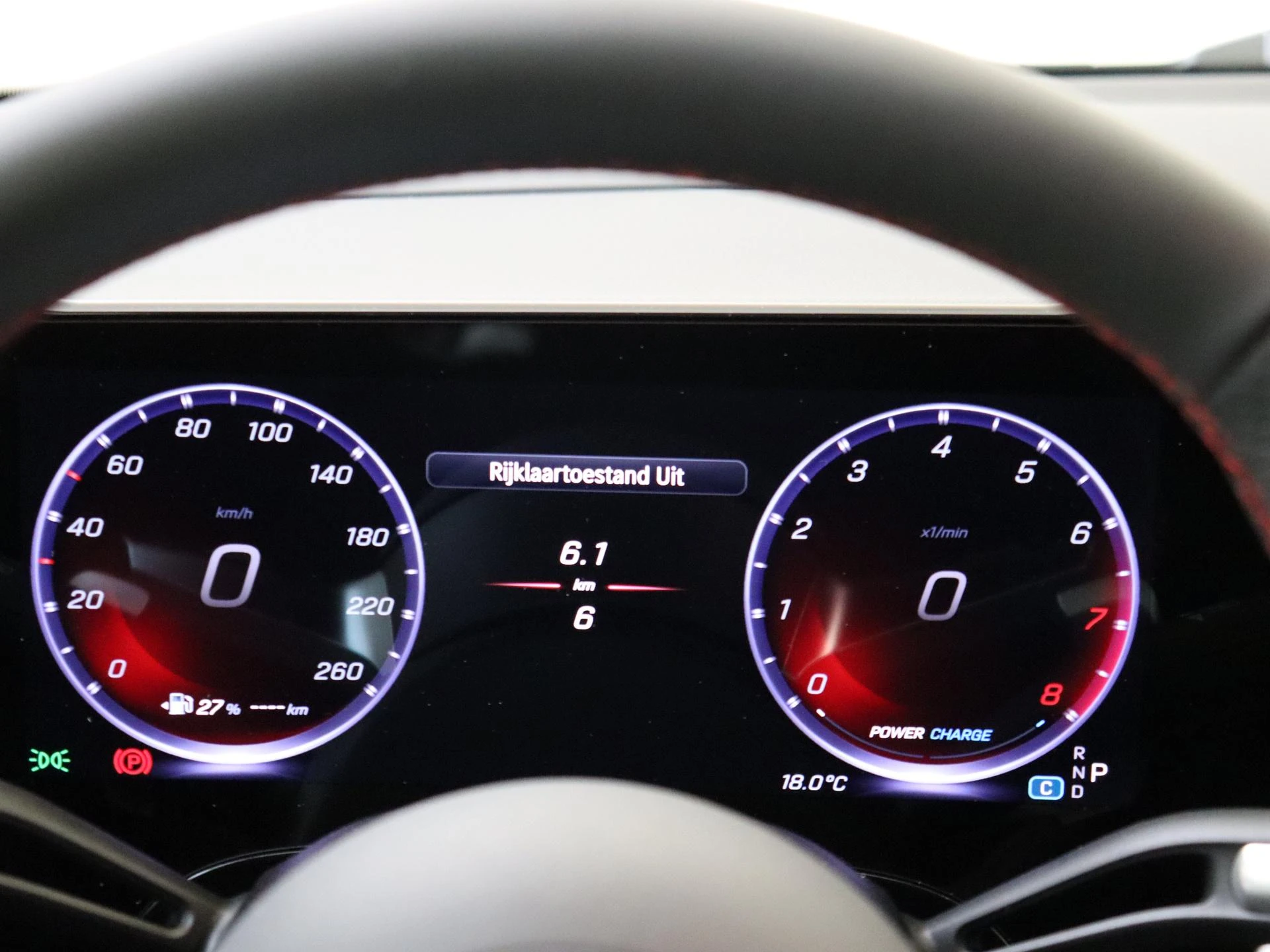 Mercedes-Benz-CLA-image-9
