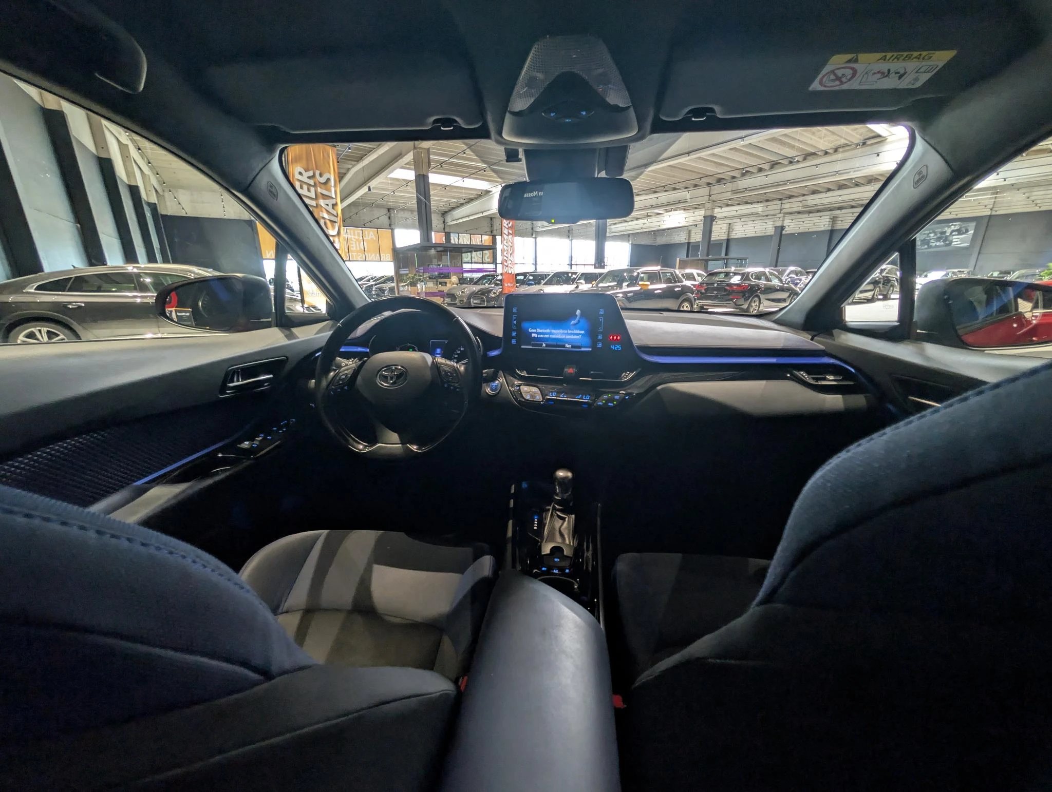 Toyota-C-HR-image-8