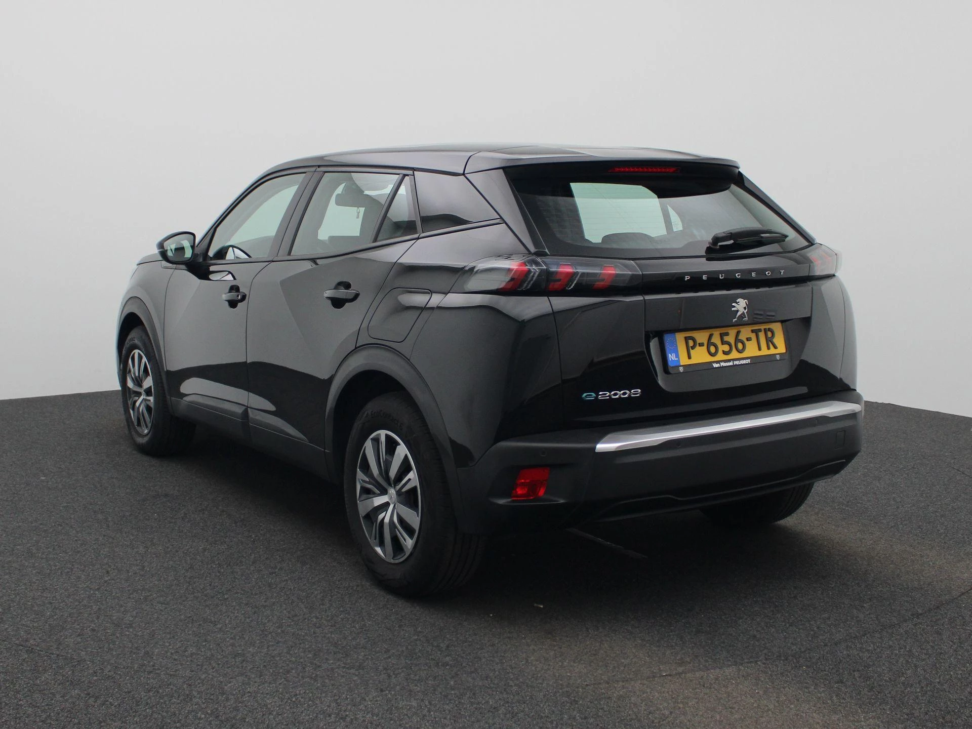 Peugeot e-2008 EV Active 50 kWh