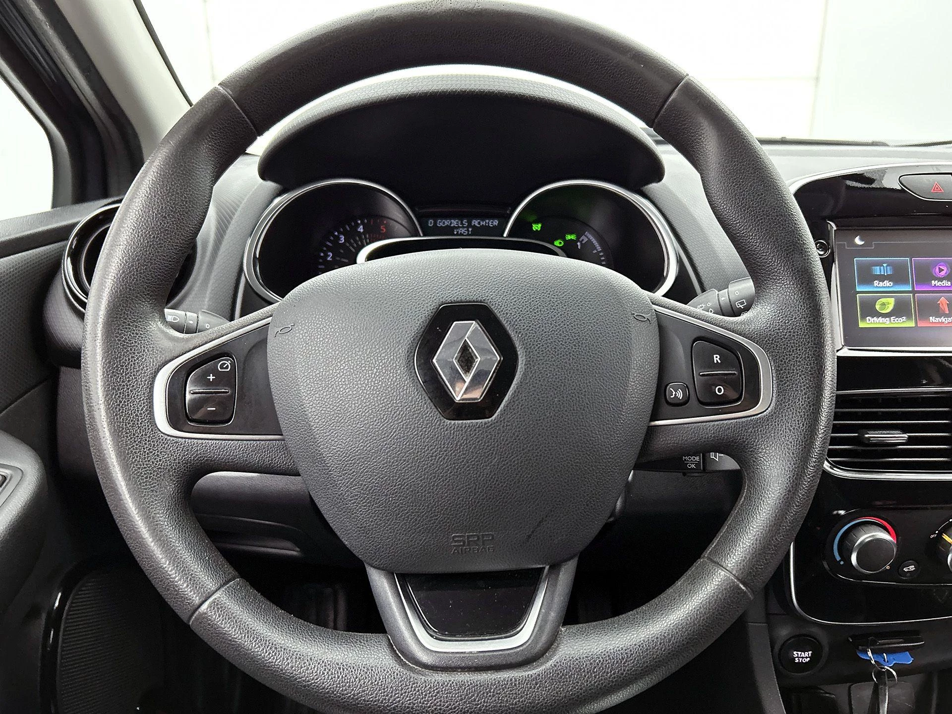 Renault-Clio-image-21