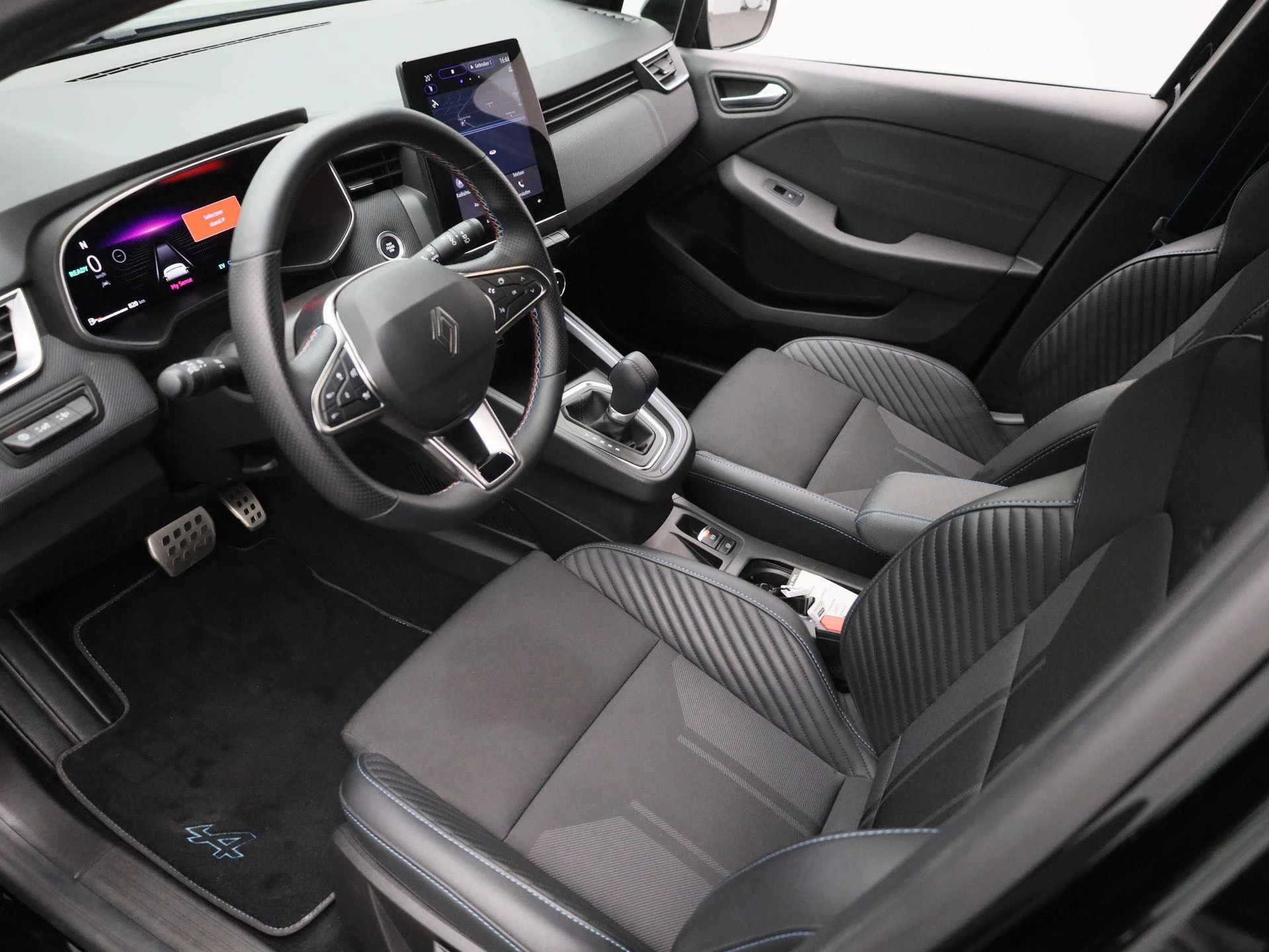 Renault-Clio-image-16