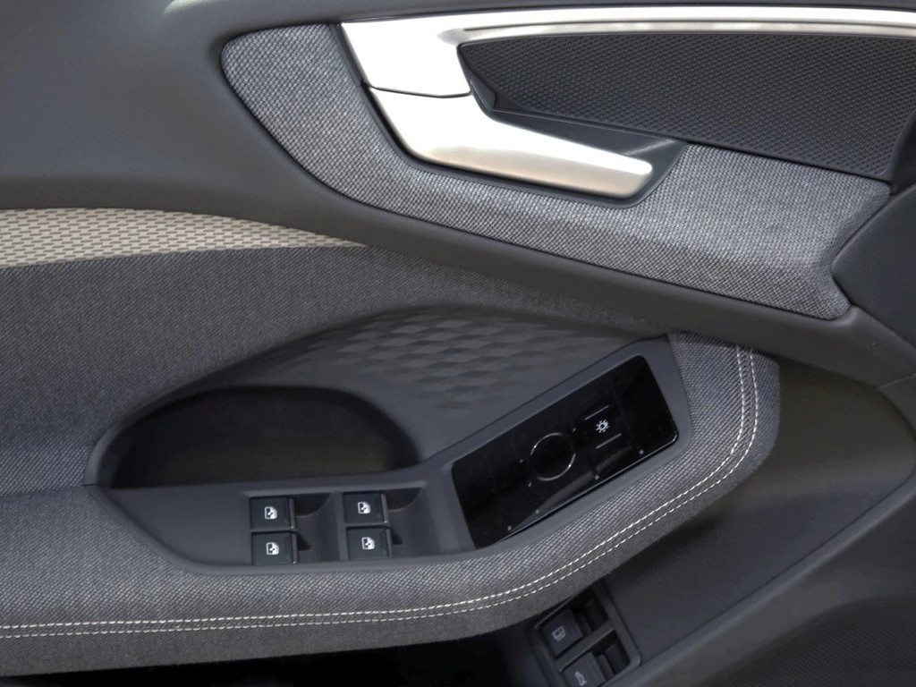 Audi A5 Lim. e-hybrid Q edition one 19"*NAVI*VIRTUAL*R-CAM*ACC*PDC*MATRIX-LED*SHZ