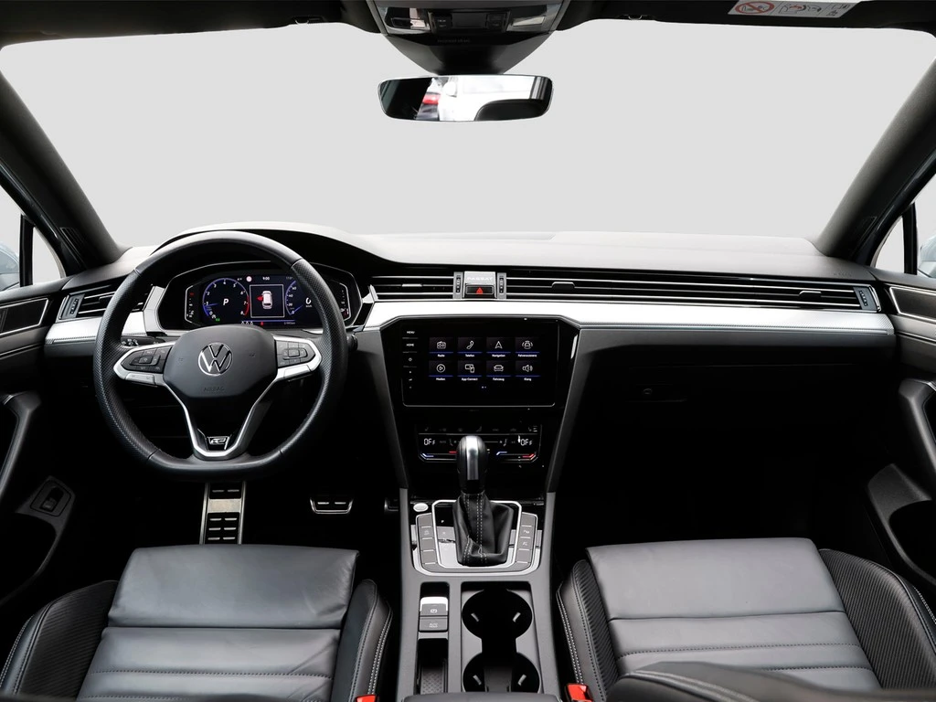Volkswagen-Passat-image-11