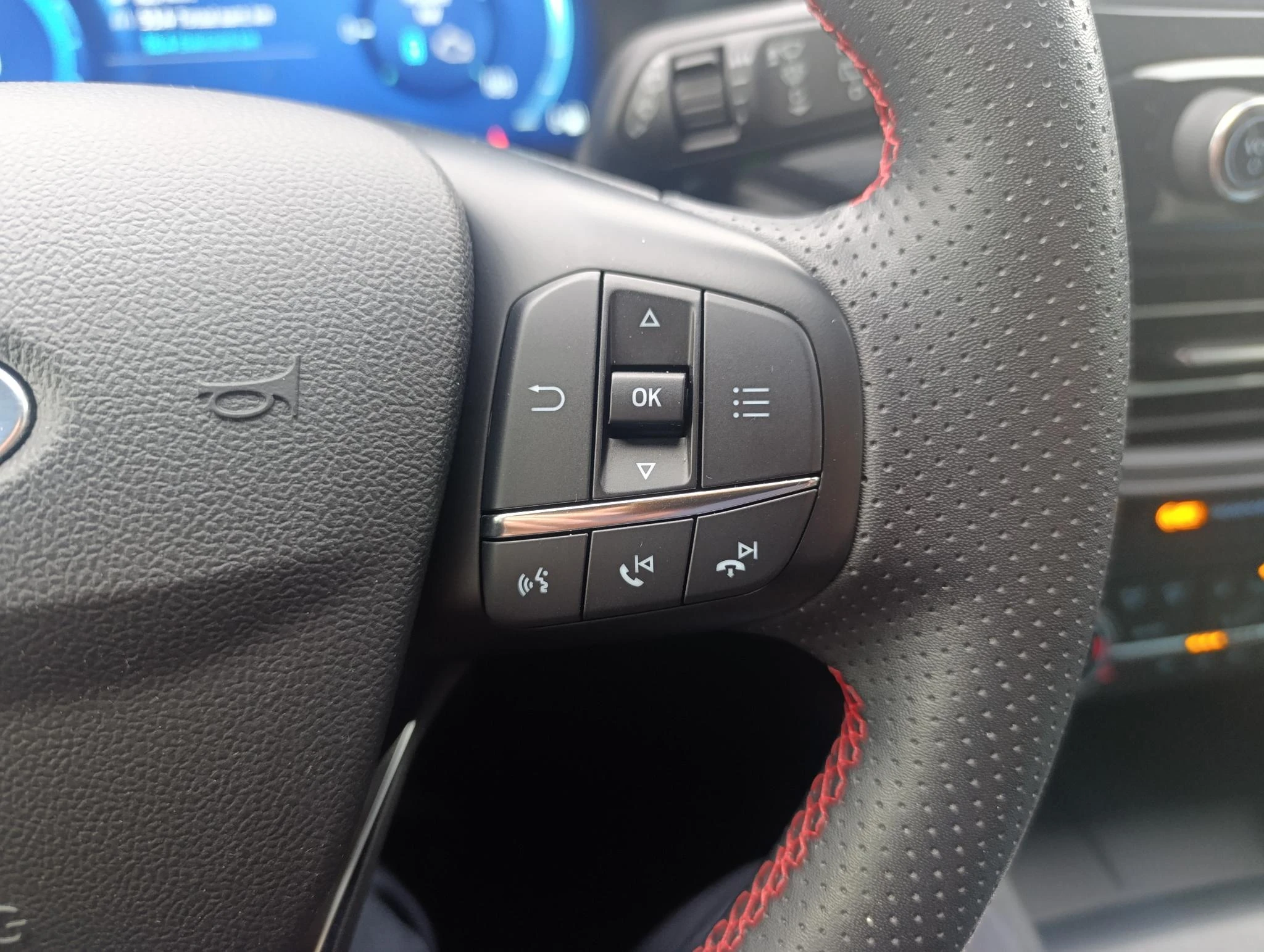 Ford-Kuga-image-25