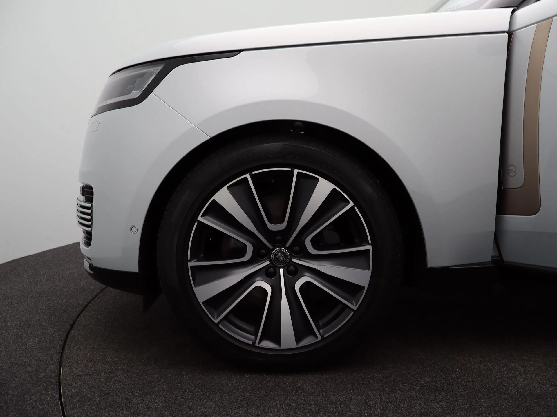 Land Rover Range Rover 3.0 P510e SV PHEV