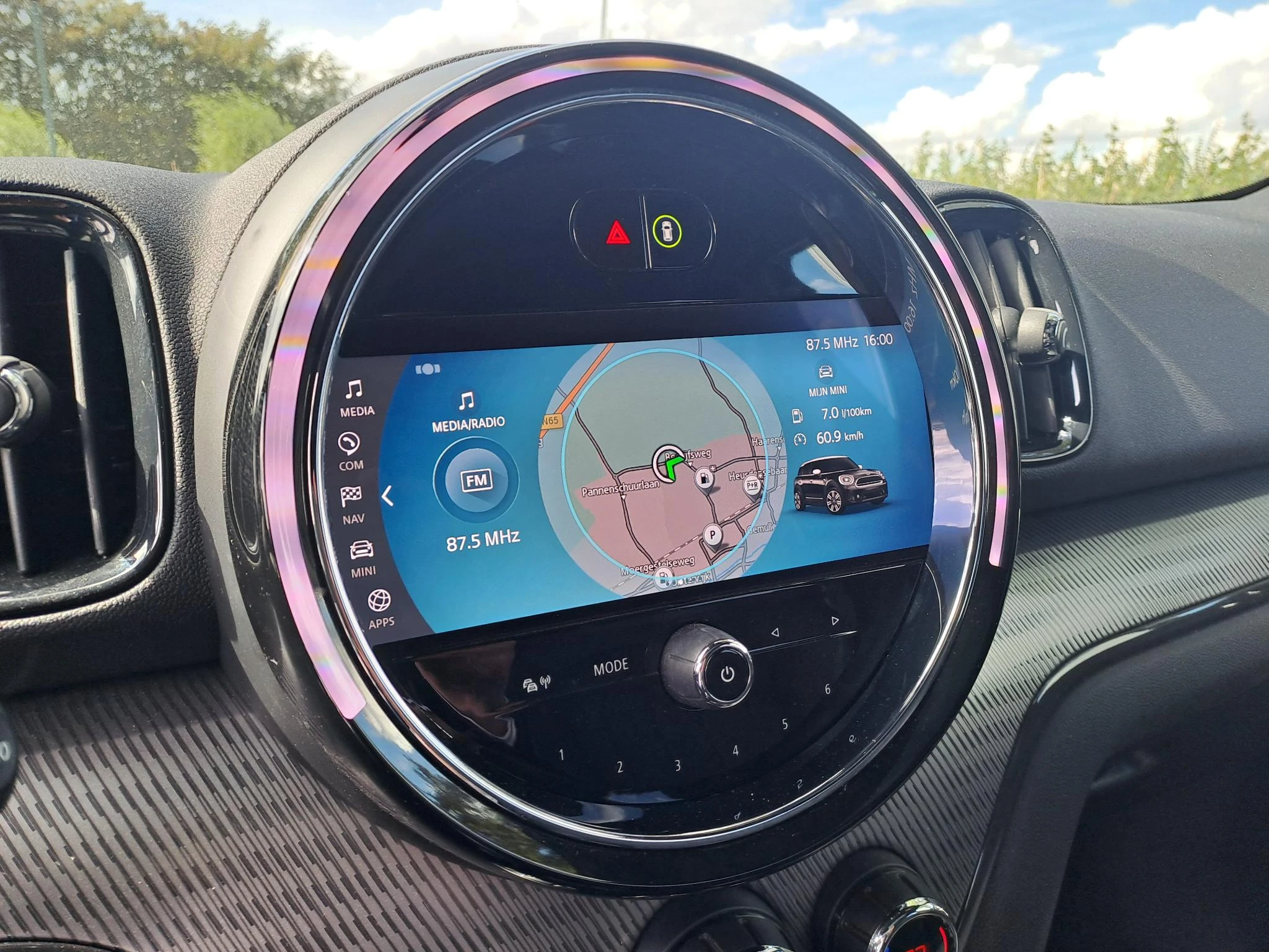 MINI-Countryman-image-15