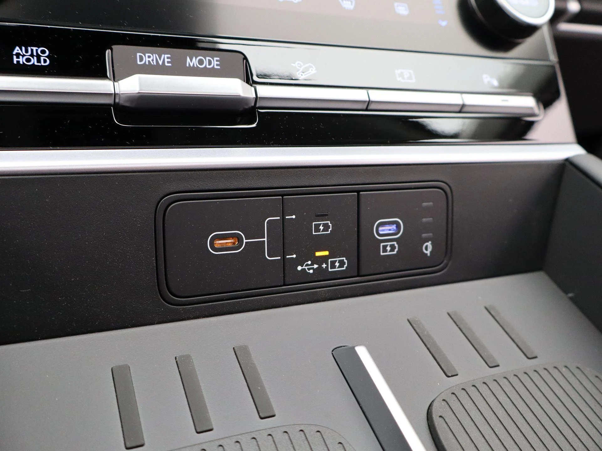Hyundai-Santa Fe-image-20