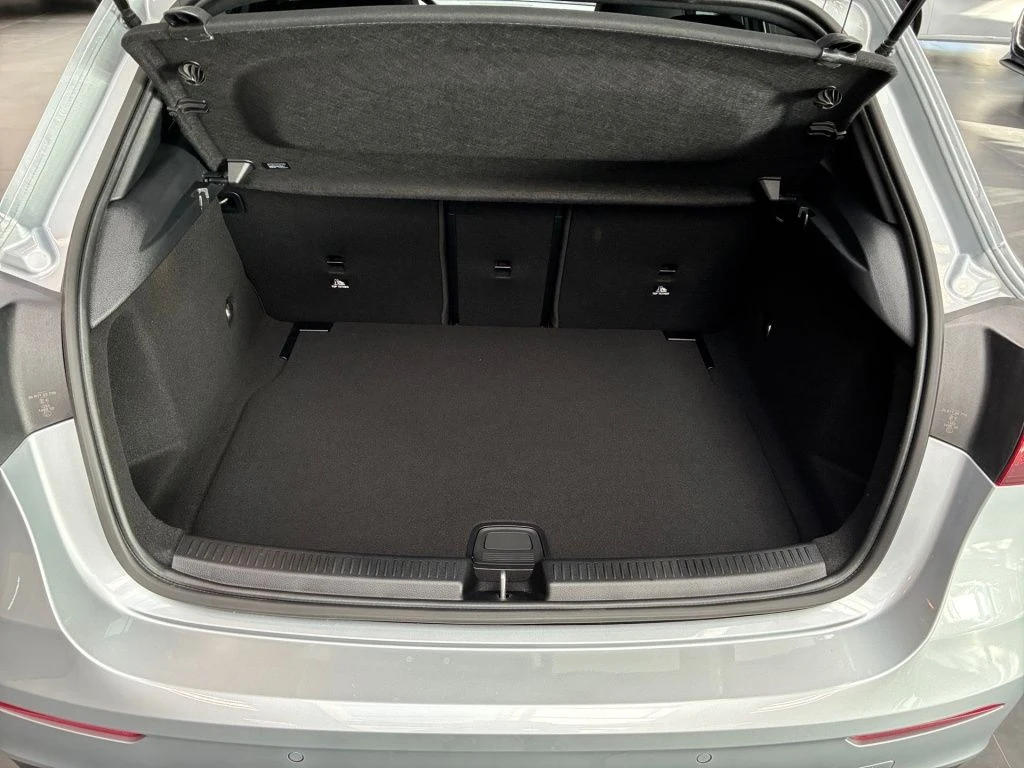 Mercedes-Benz-A-Klasse 200-image-13