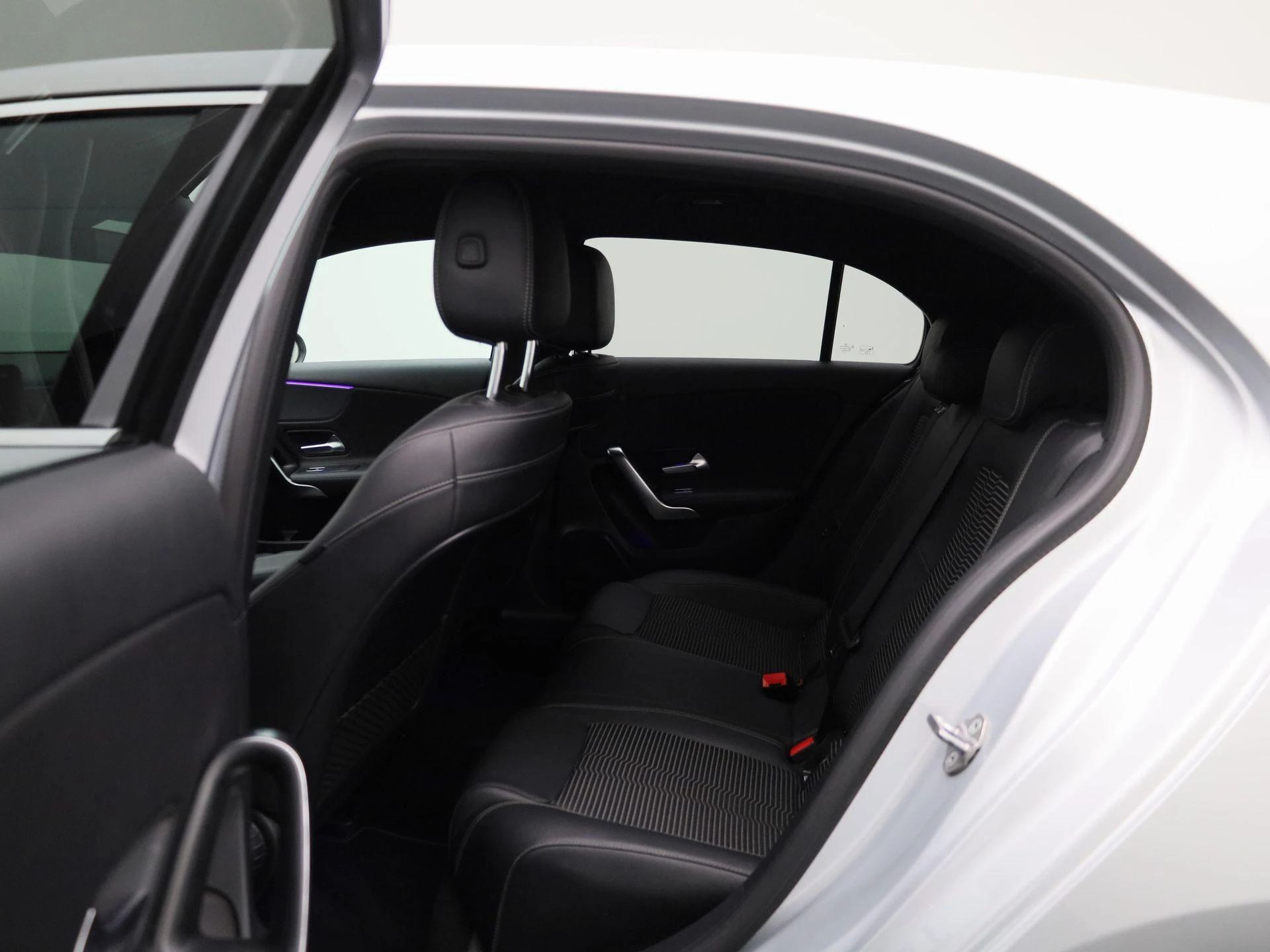 Mercedes-Benz-A-Klasse-image-9