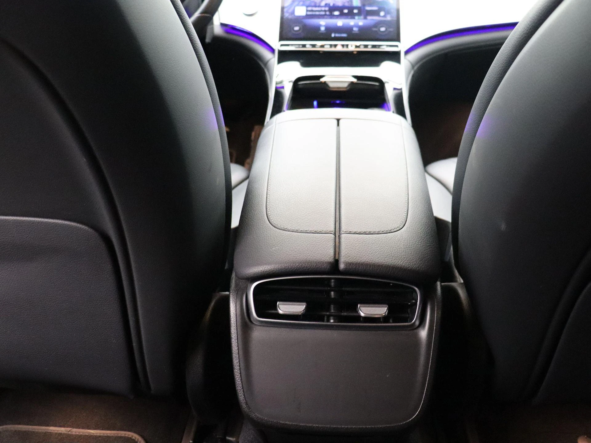Mercedes-Benz EQE 300 Business Line + LED + CARPLAY + CAMERA +