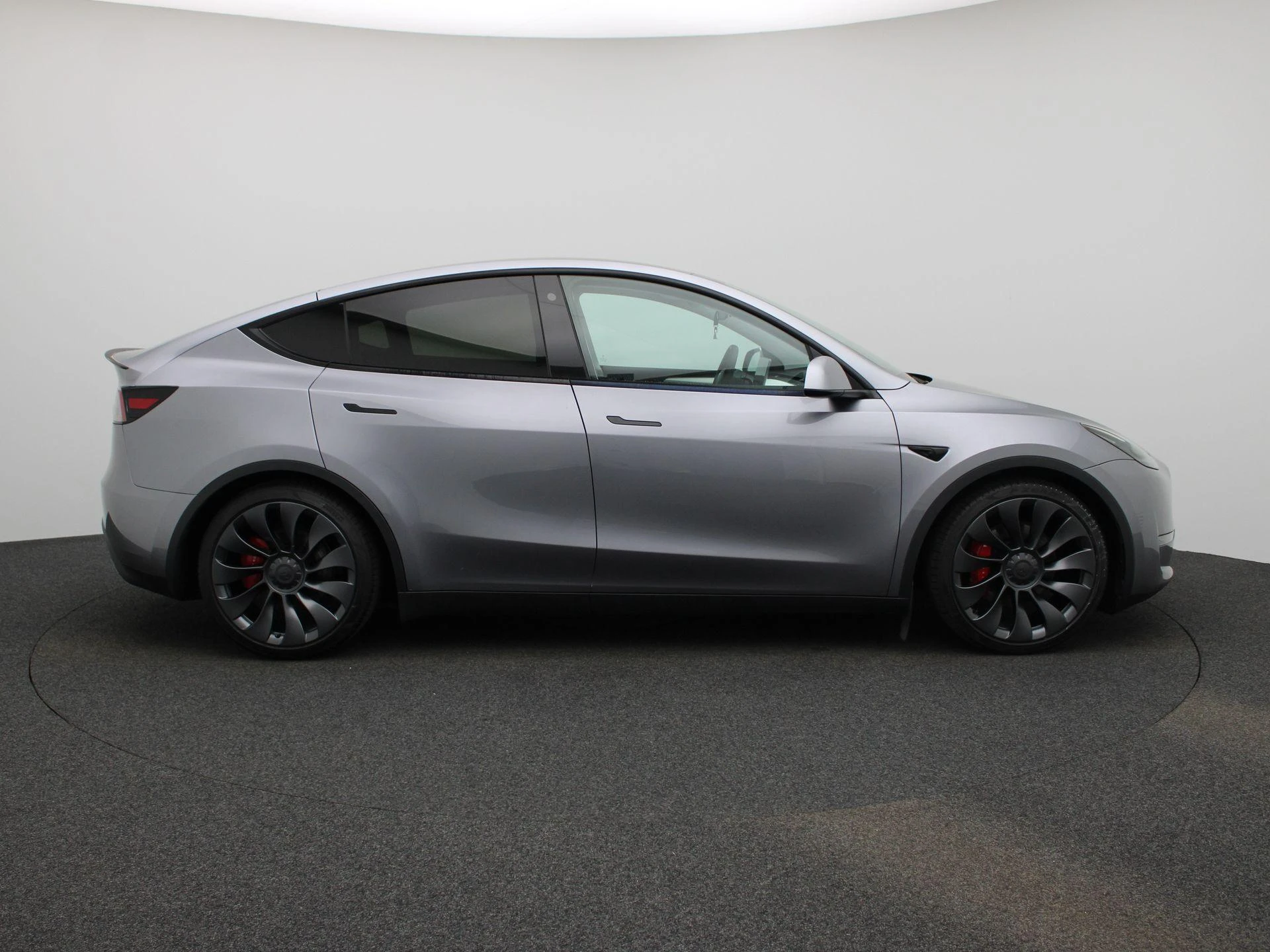Tesla-Model Y-image-5