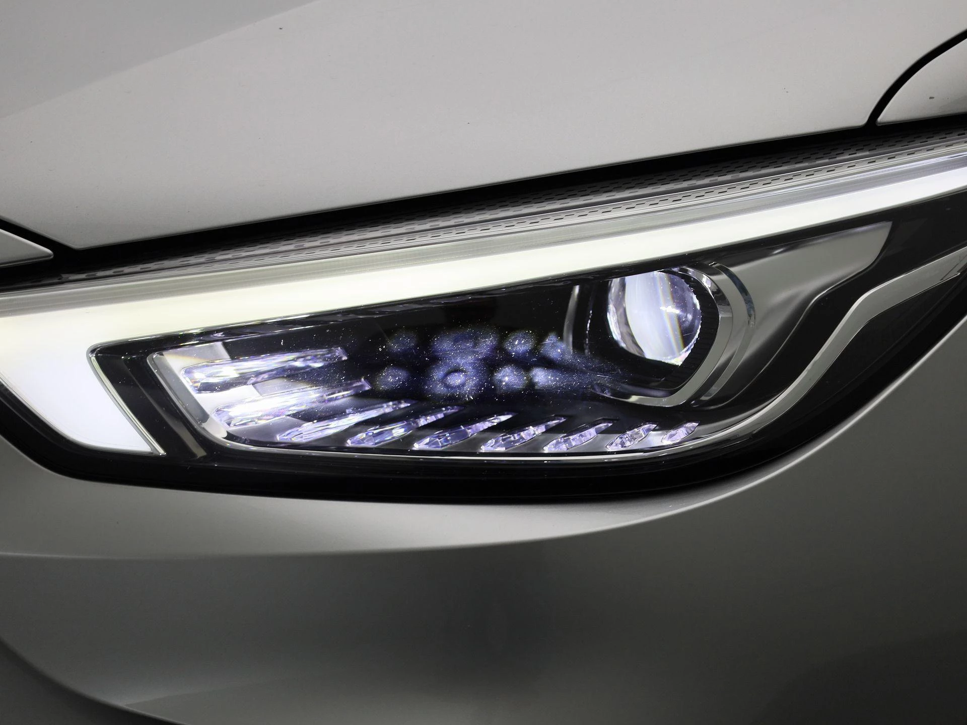 MG-ZS EV-image-12