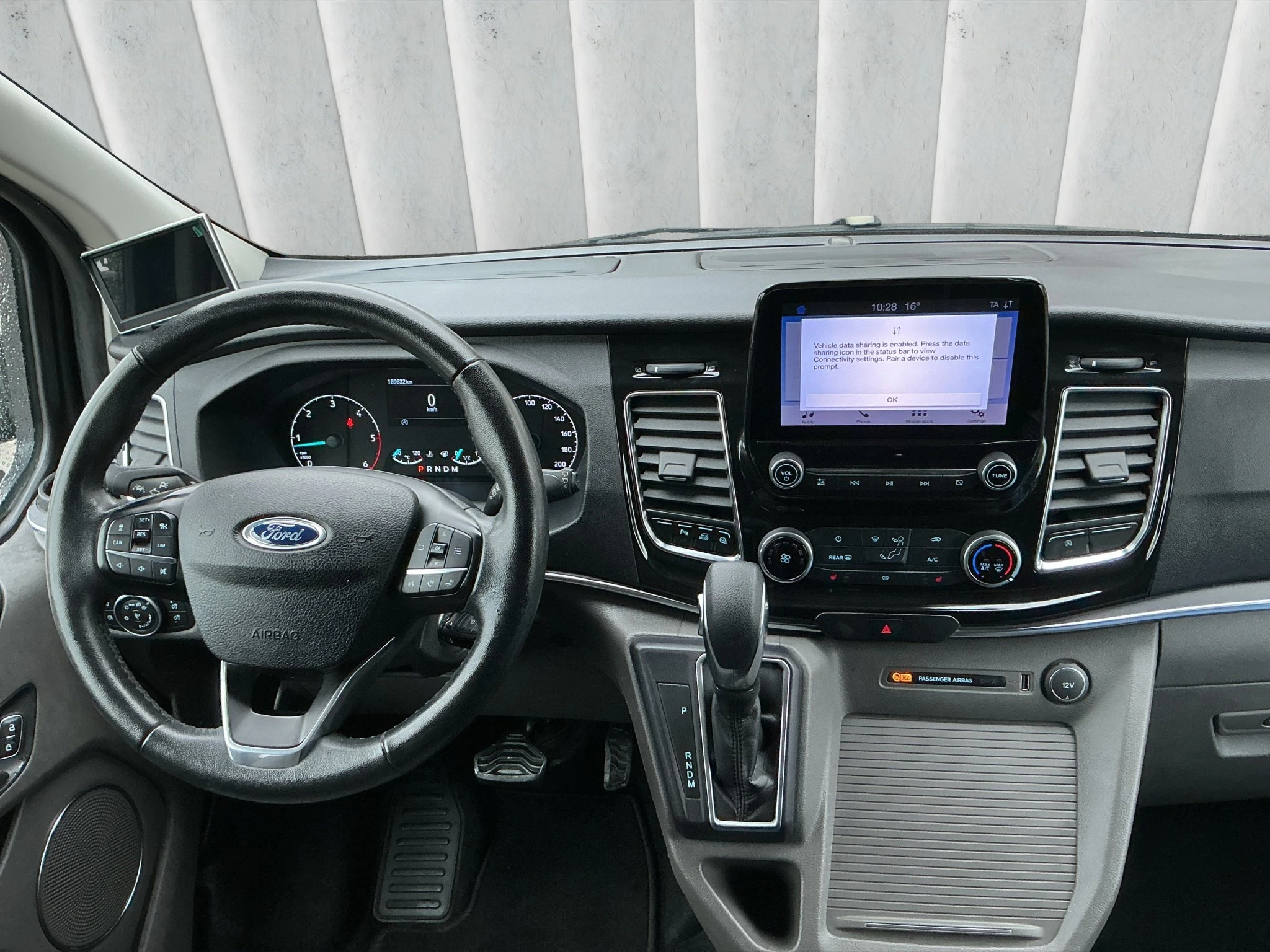 Ford-Tourneo Custom-image-11