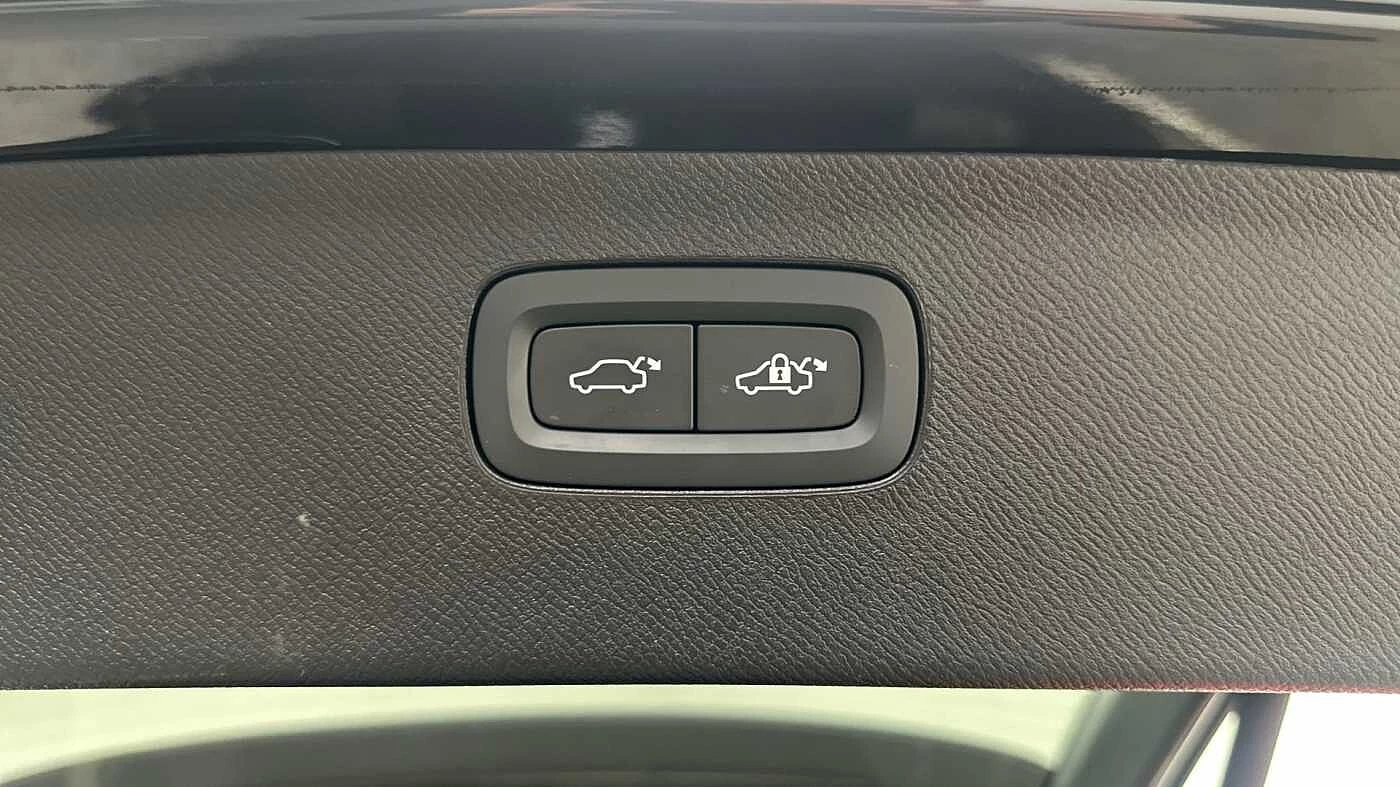 Volvo-XC90-image-21