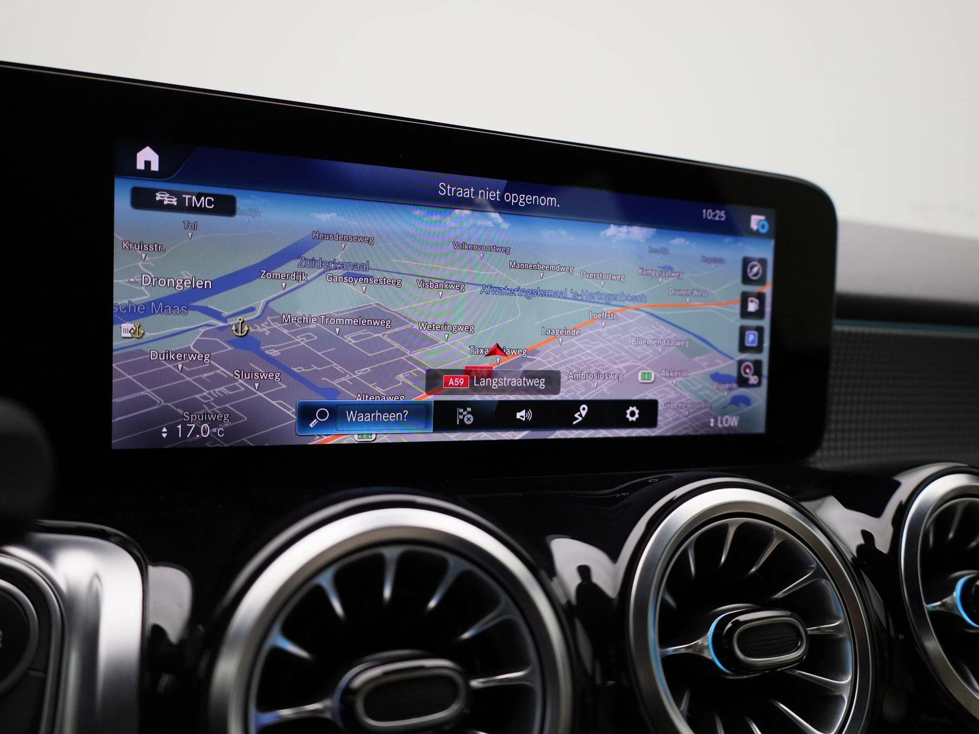Mercedes-Benz GLB 200 LUXURY LINE + LEDER + PANO + 7-ZIT + CARPLAY +