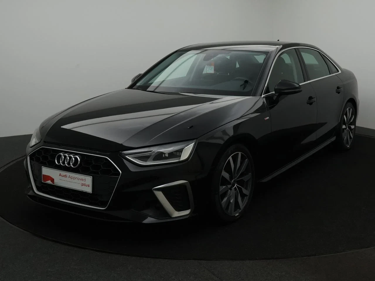 Audi-A4-image-0