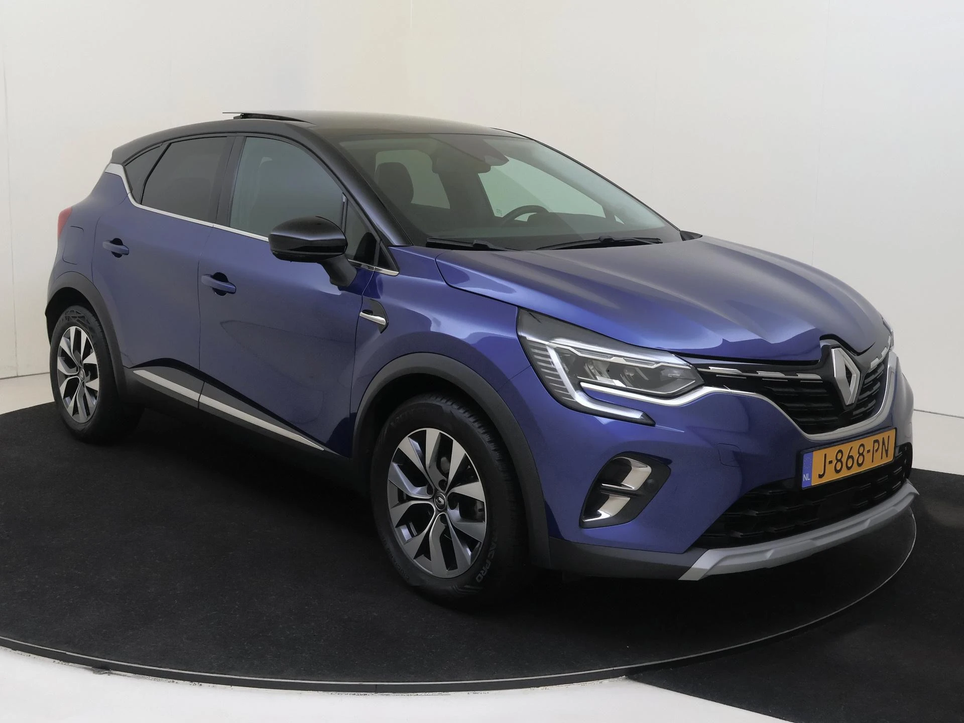 Renault-Captur-image-1