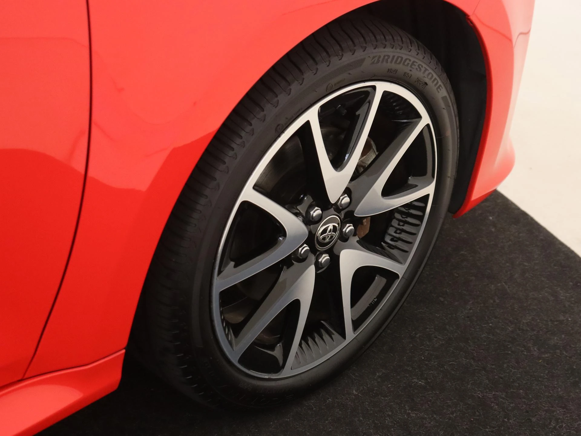 Toyota-Yaris-image-27