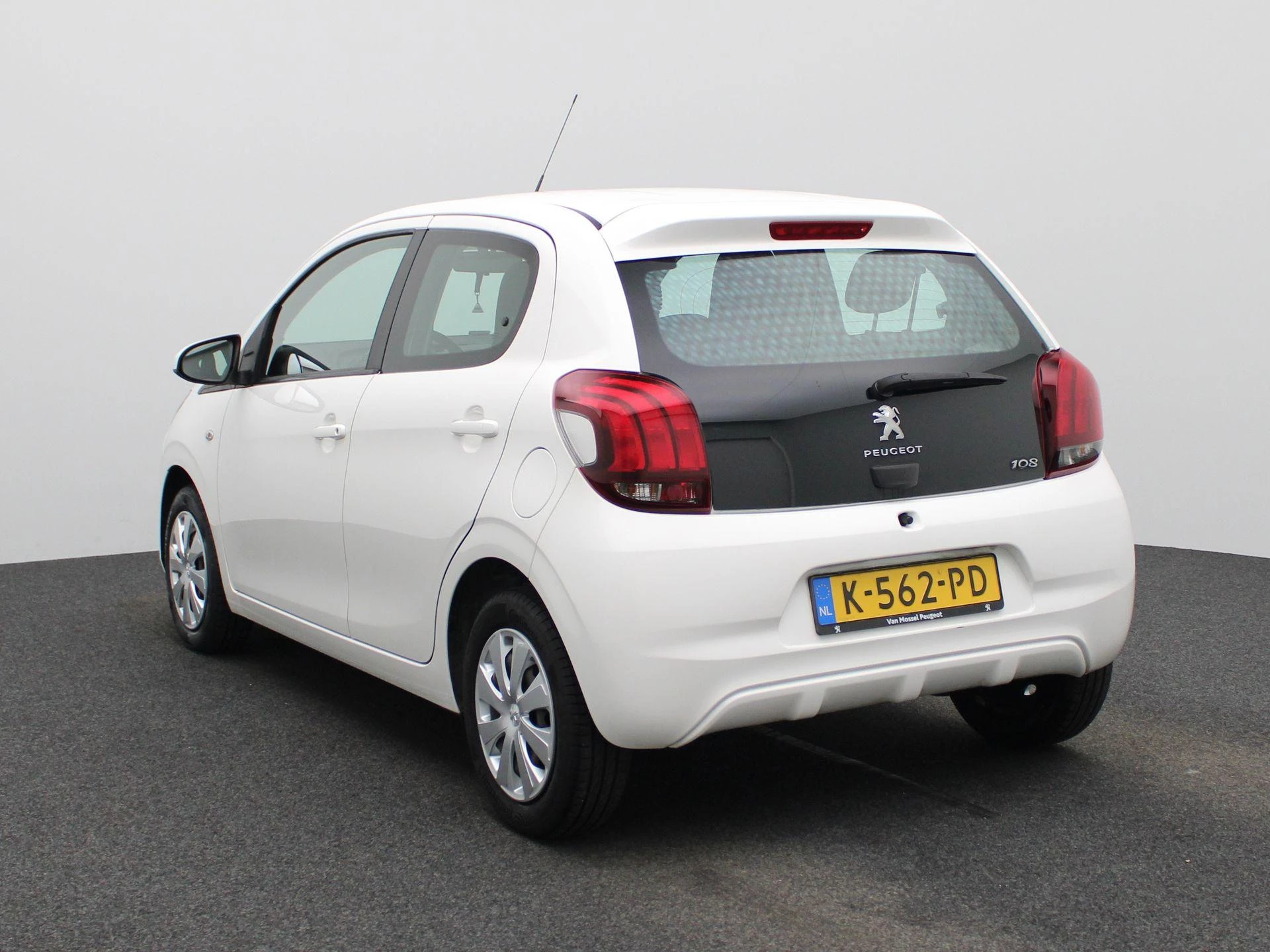 Peugeot-108-image-1