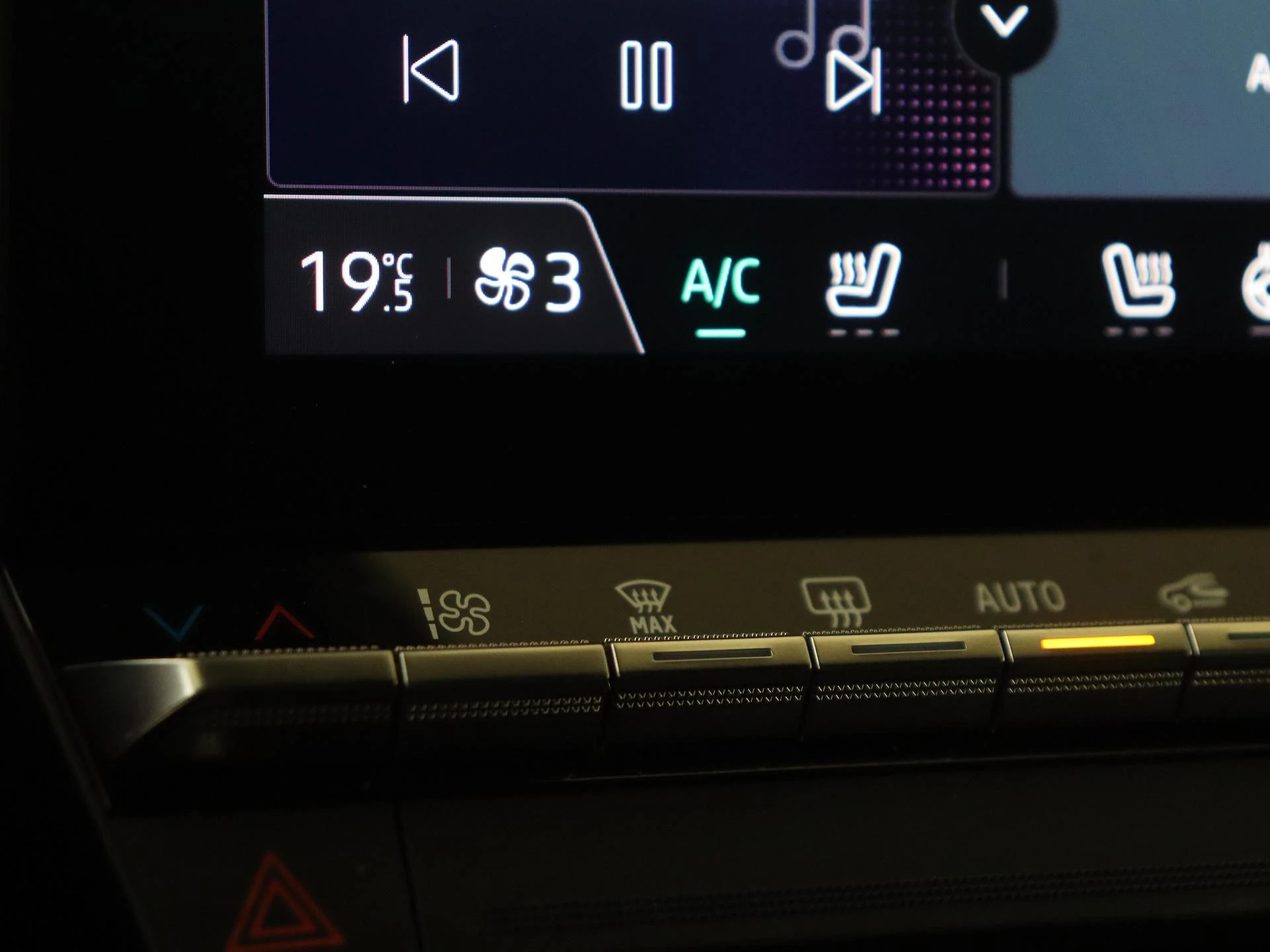 Renault-Captur-image-21