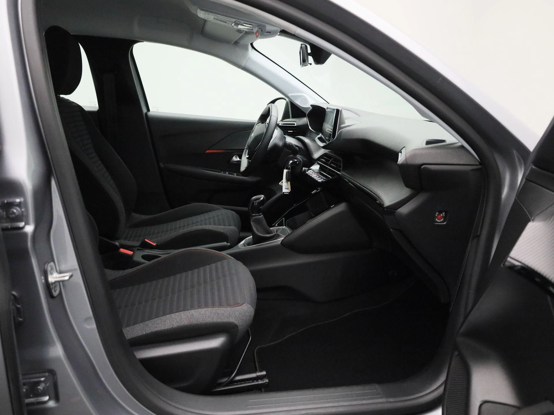 Peugeot-208-image-27