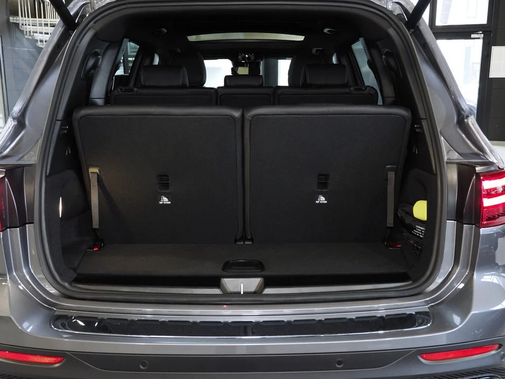 Mercedes-Benz-GLB 200 d-image-15