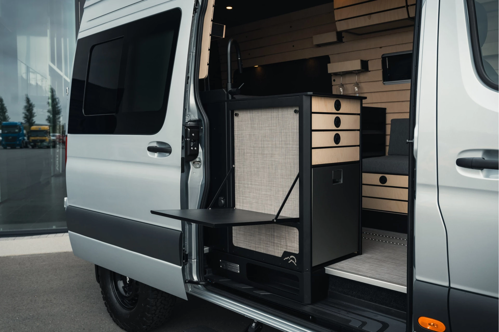 Mercedes-Benz-Sprinter-image-12