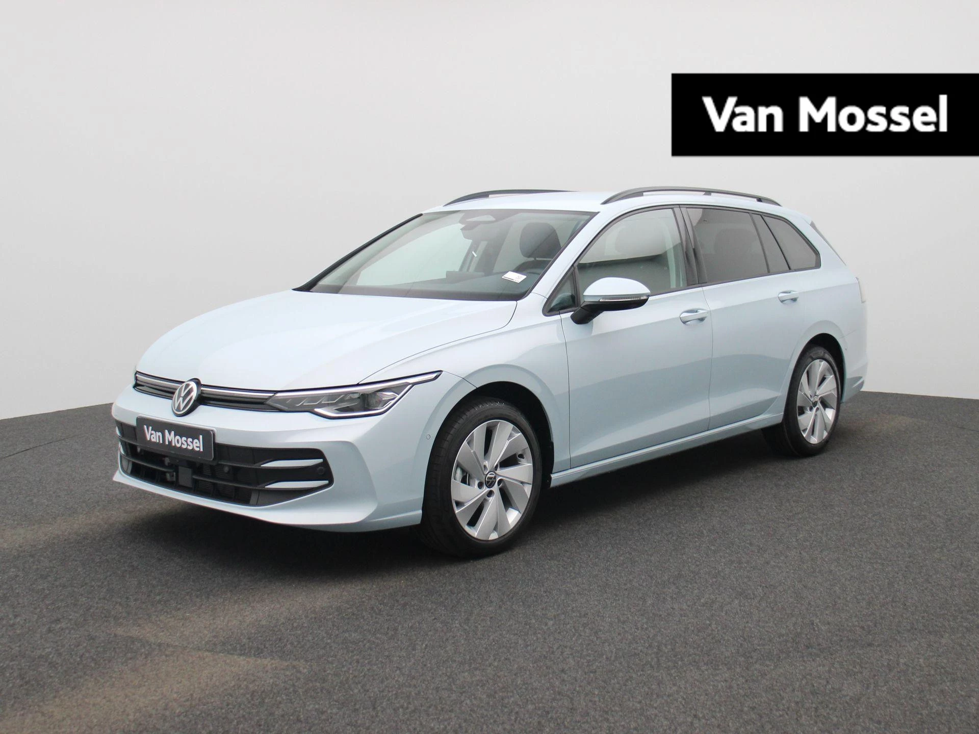 Volkswagen-Golf-image-0