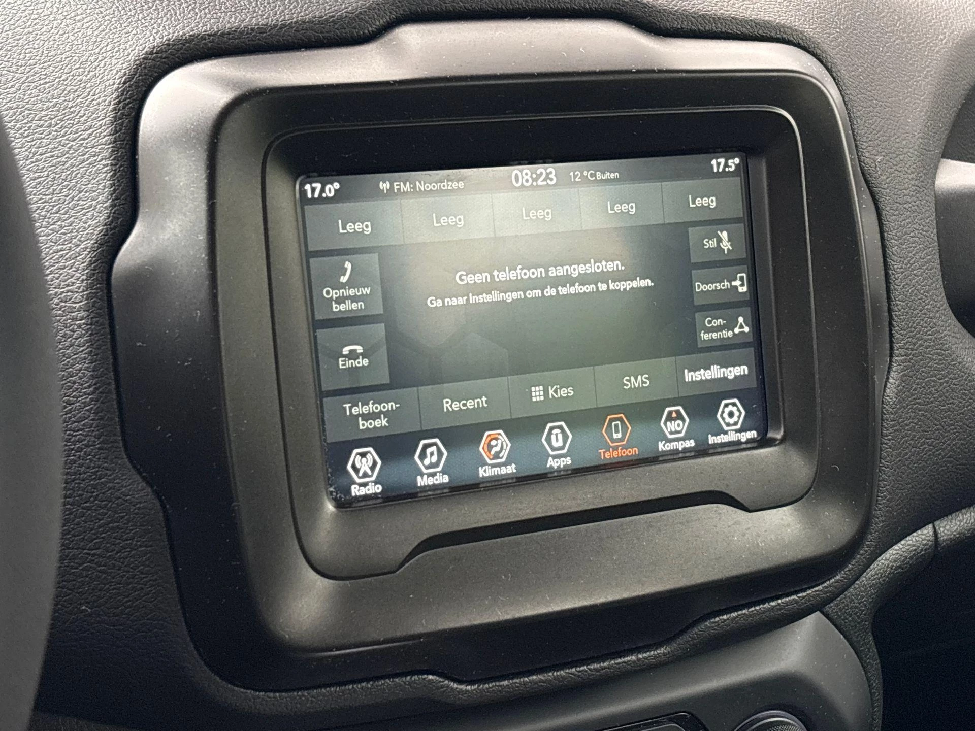 Jeep-Renegade-image-12
