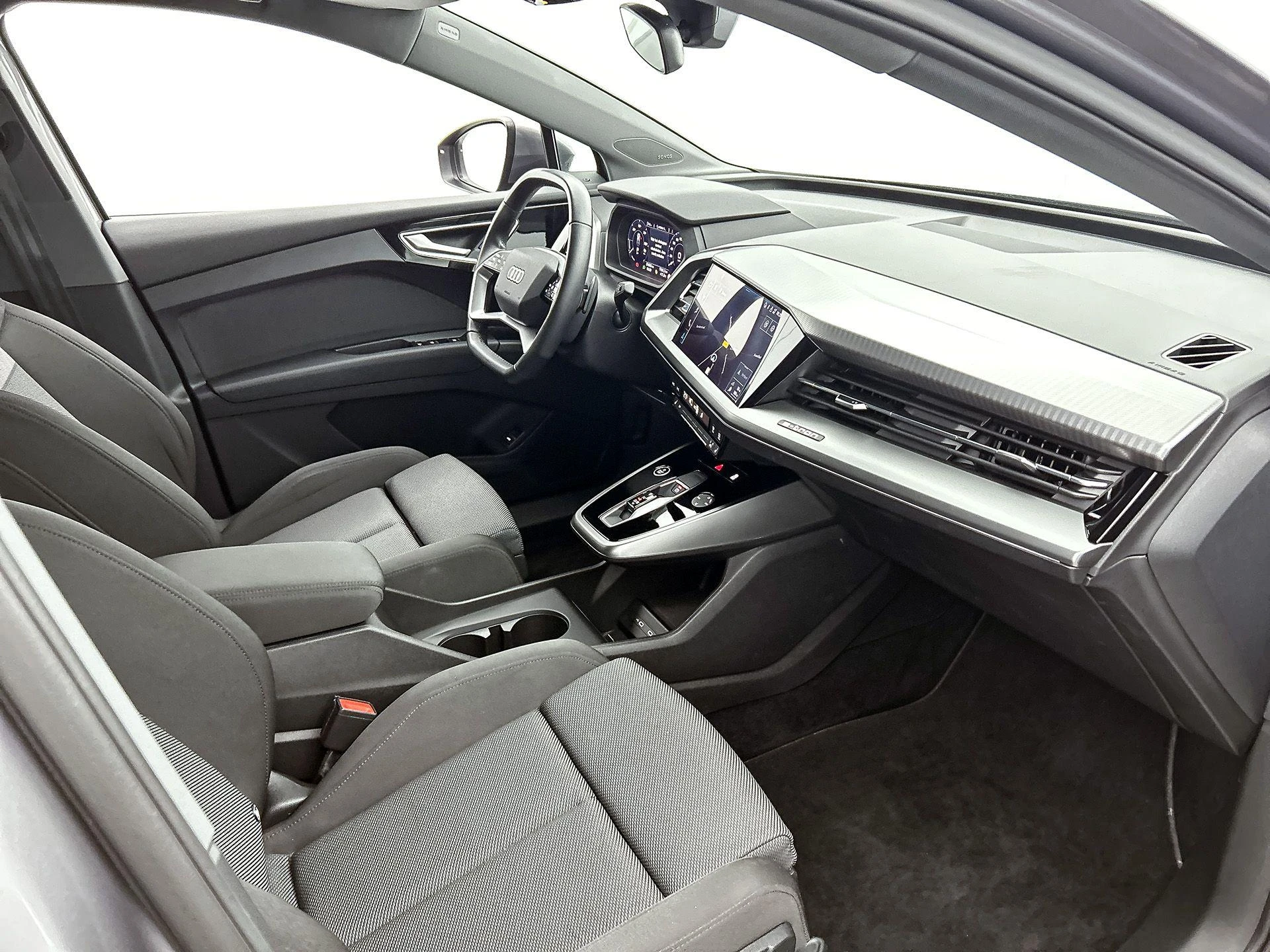 Audi-Q4 e-tron-image-17