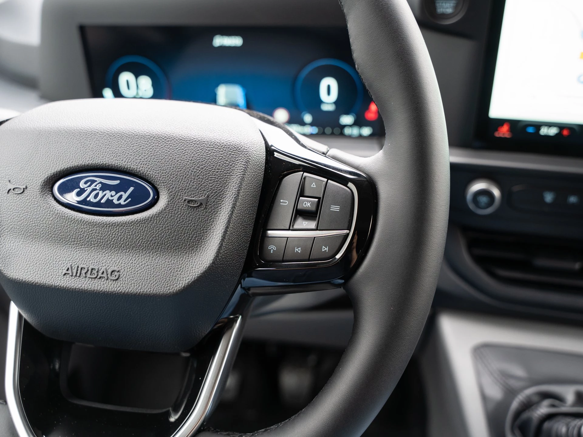 Ford-Transit Custom-image-21