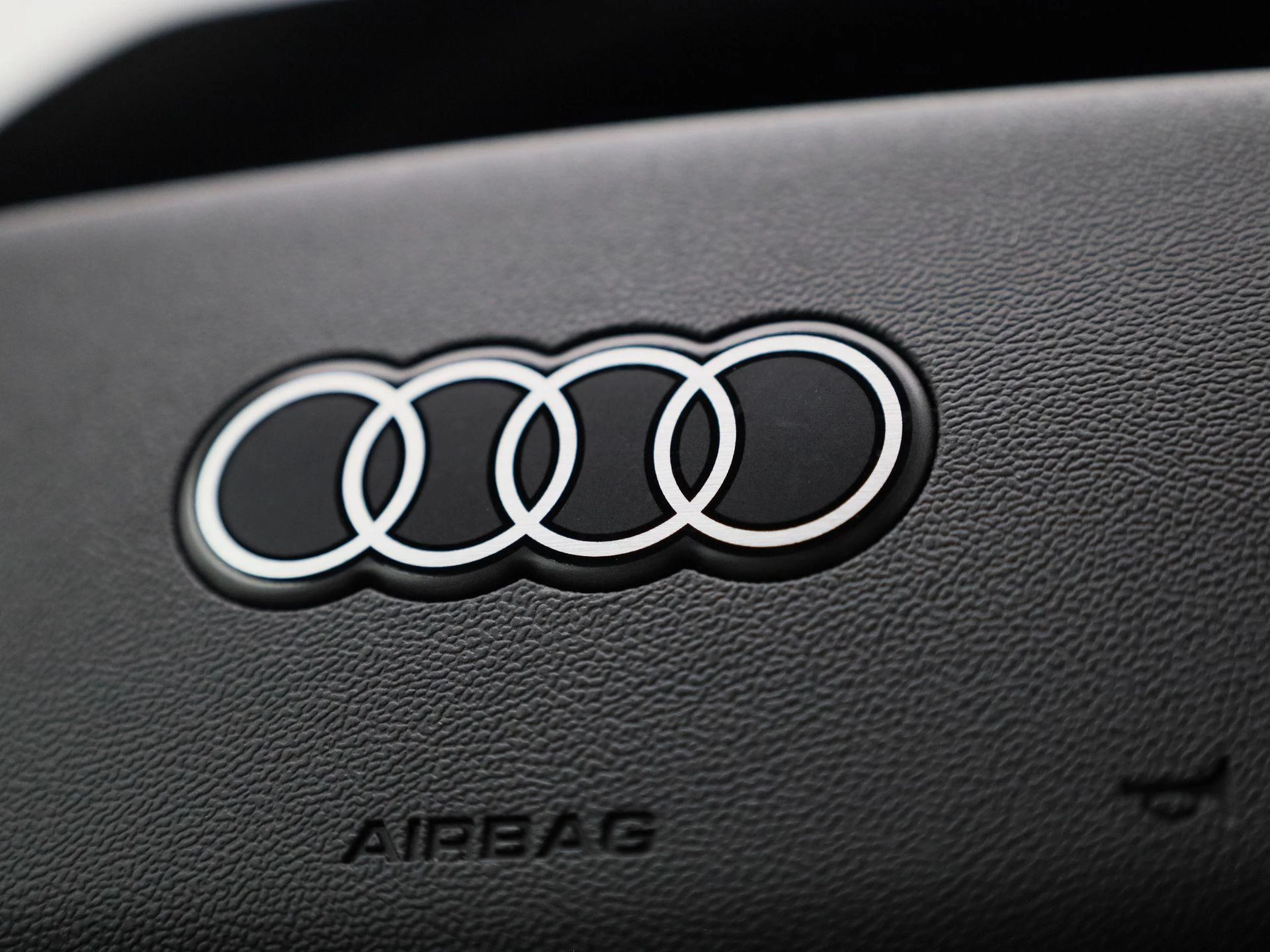 Audi A6 Limousine 2.0 e-hybrid quattro S Edition 299 PK