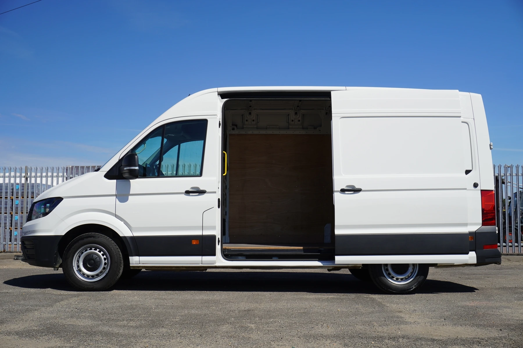 Volkswagen-Crafter-image-31