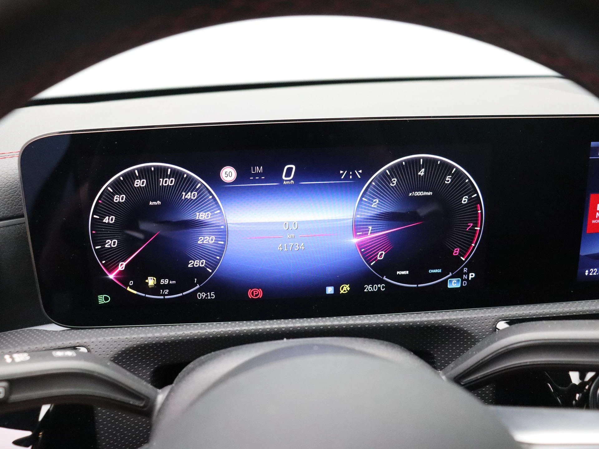 Mercedes-Benz-CLA-image-10