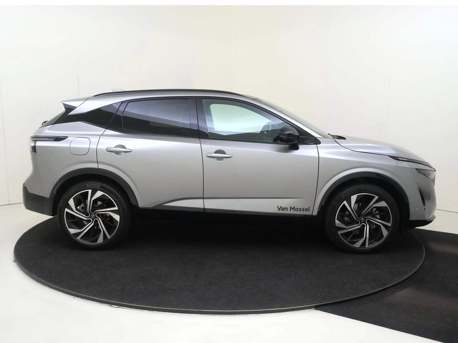 Nissan-QASHQAI-image-8