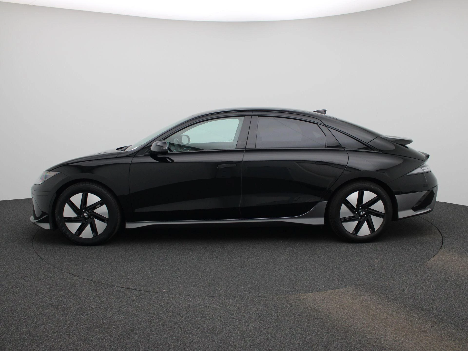 Hyundai IONIQ 6 77,4 kWh Core Plus