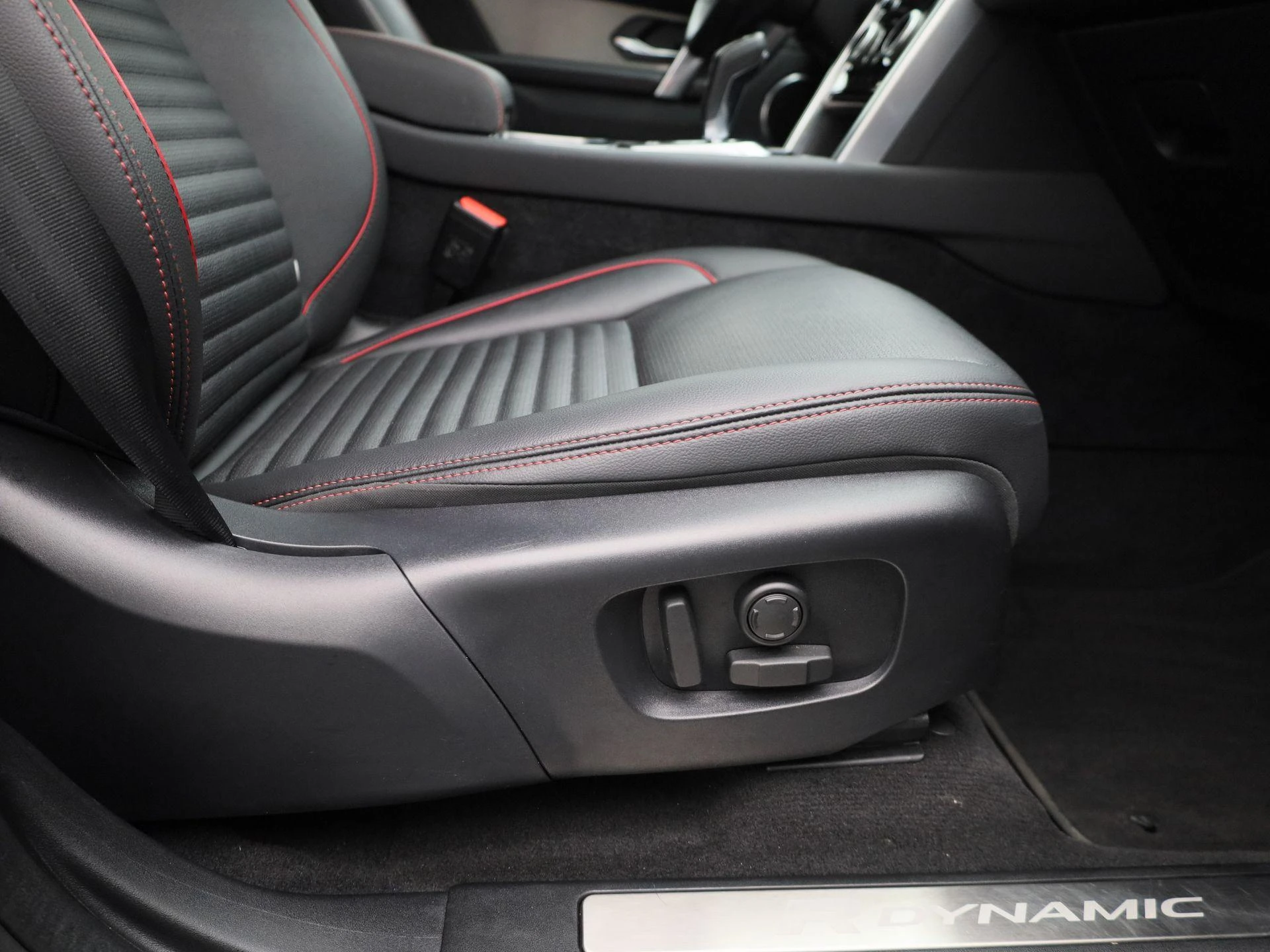 Land Rover-Discovery Sport-image-41